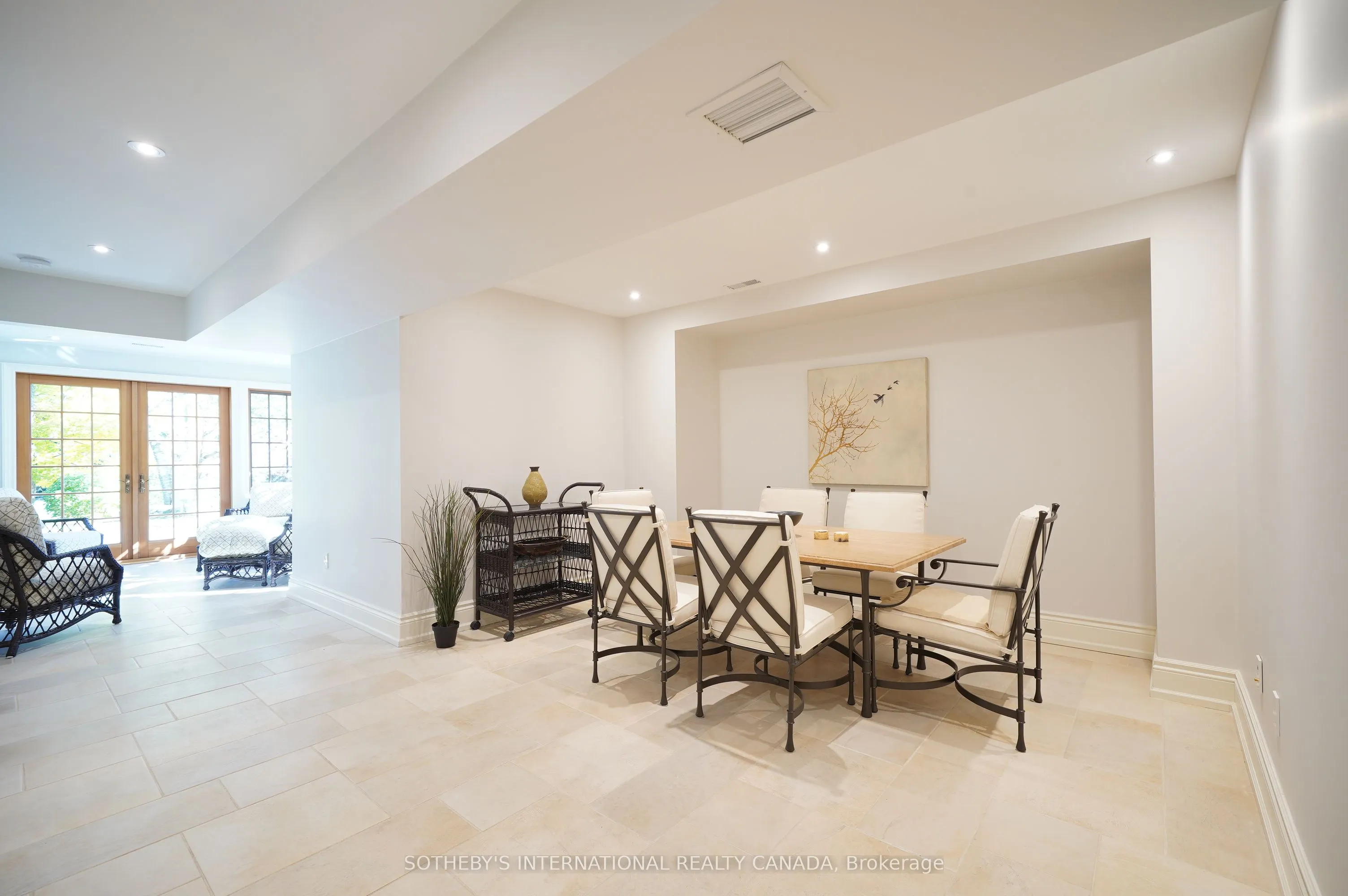 5088 Escarpment Side Road