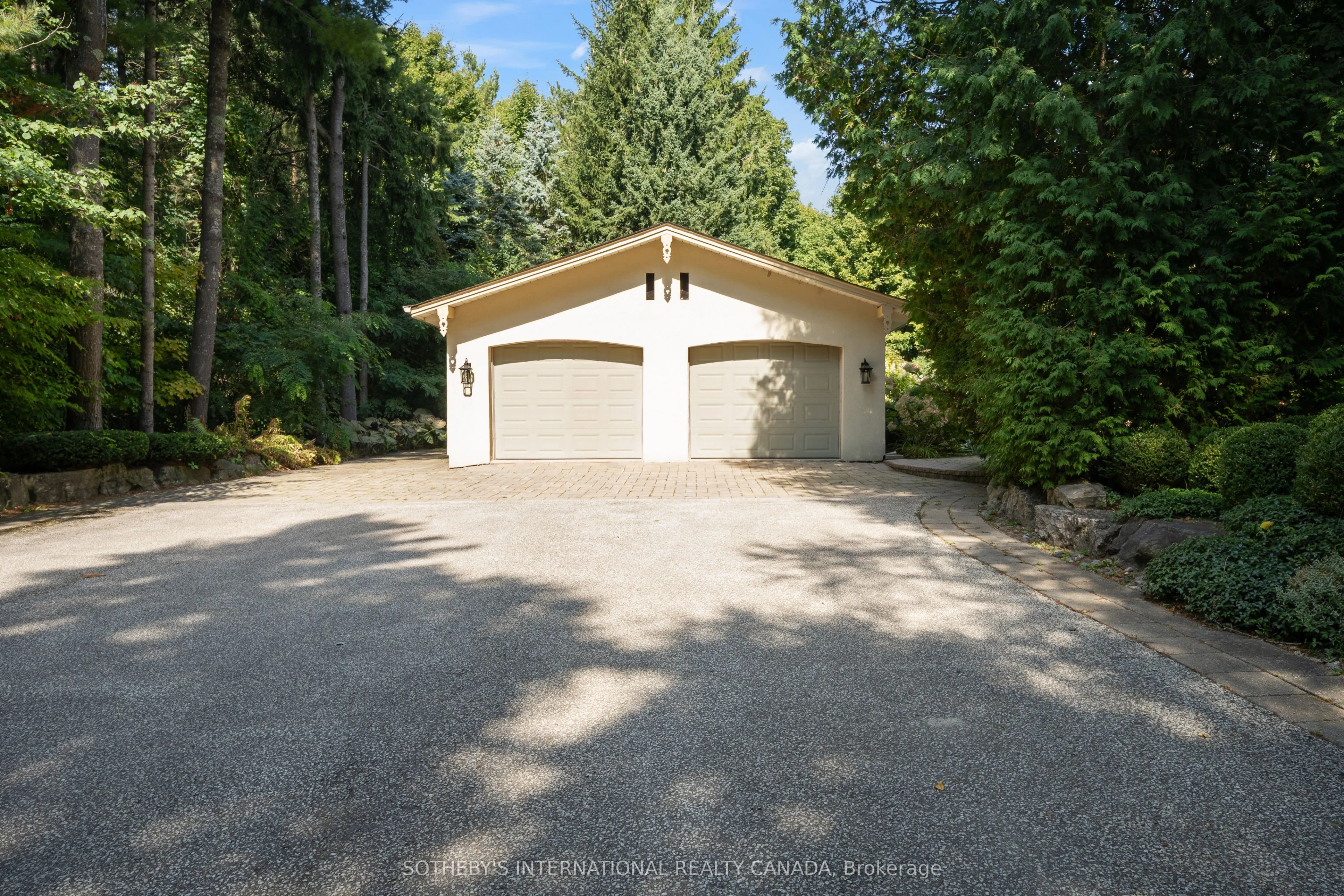 5088 Escarpment Side Road
