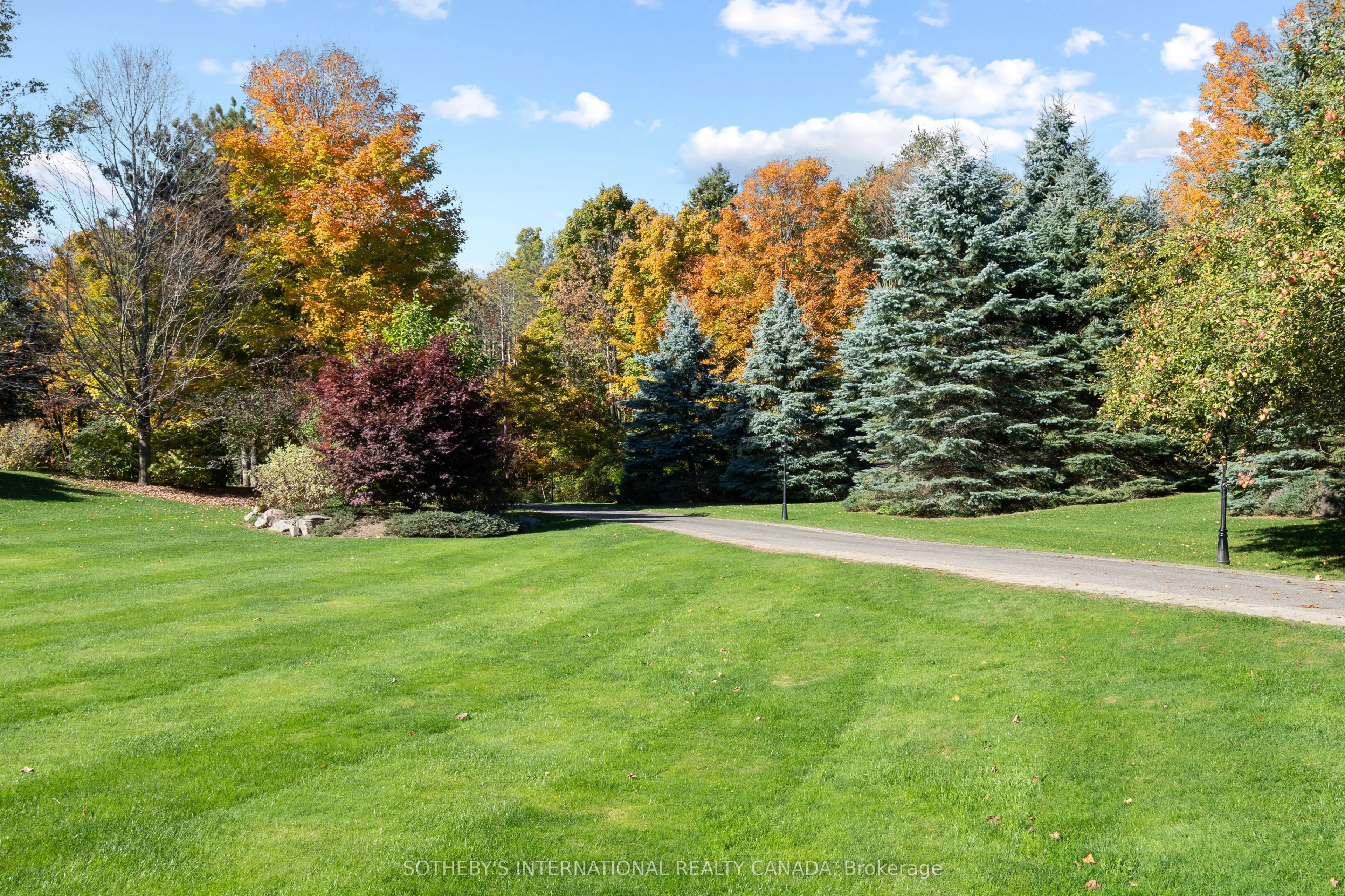 5088 Escarpment Side Road