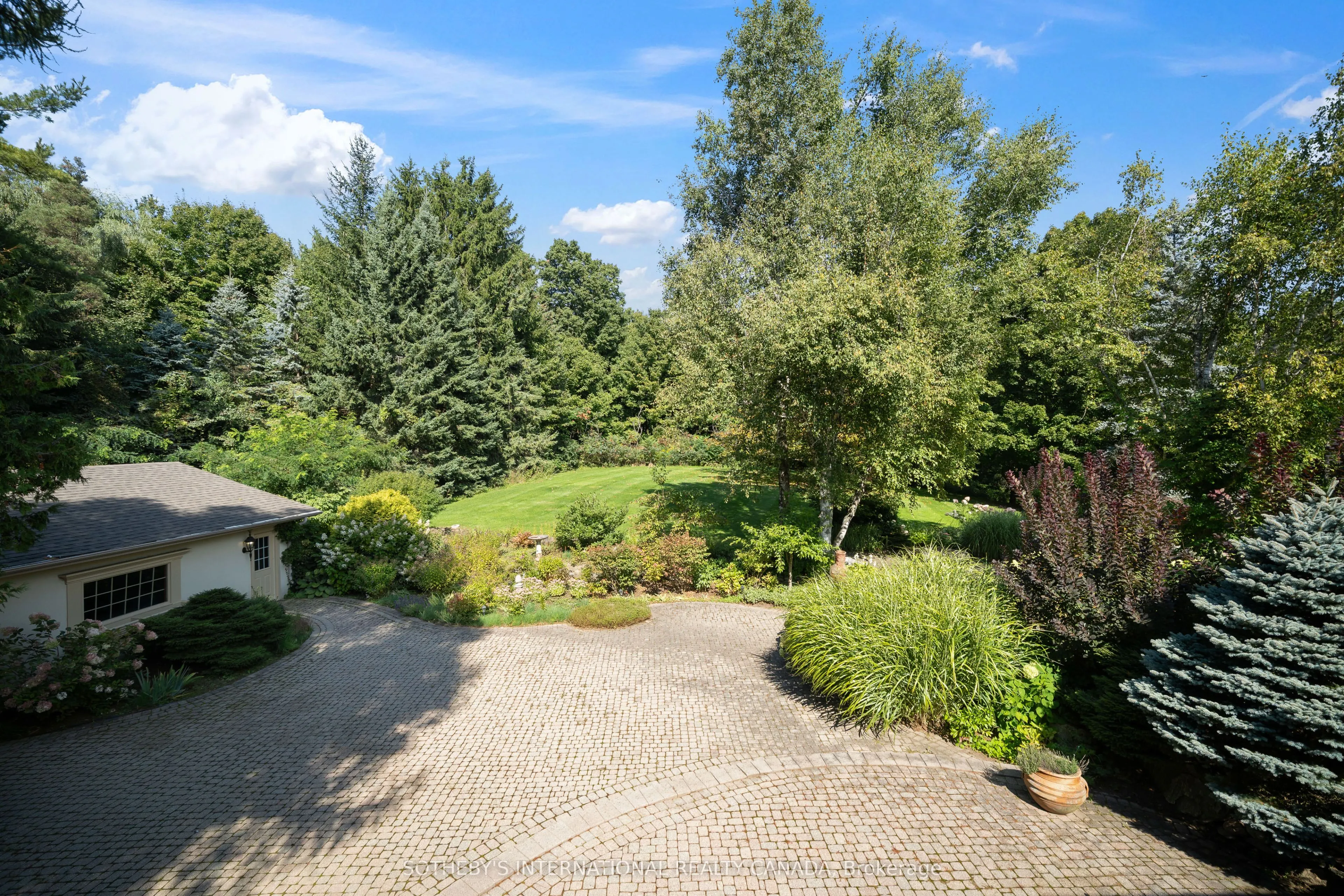 5088 Escarpment Side Road