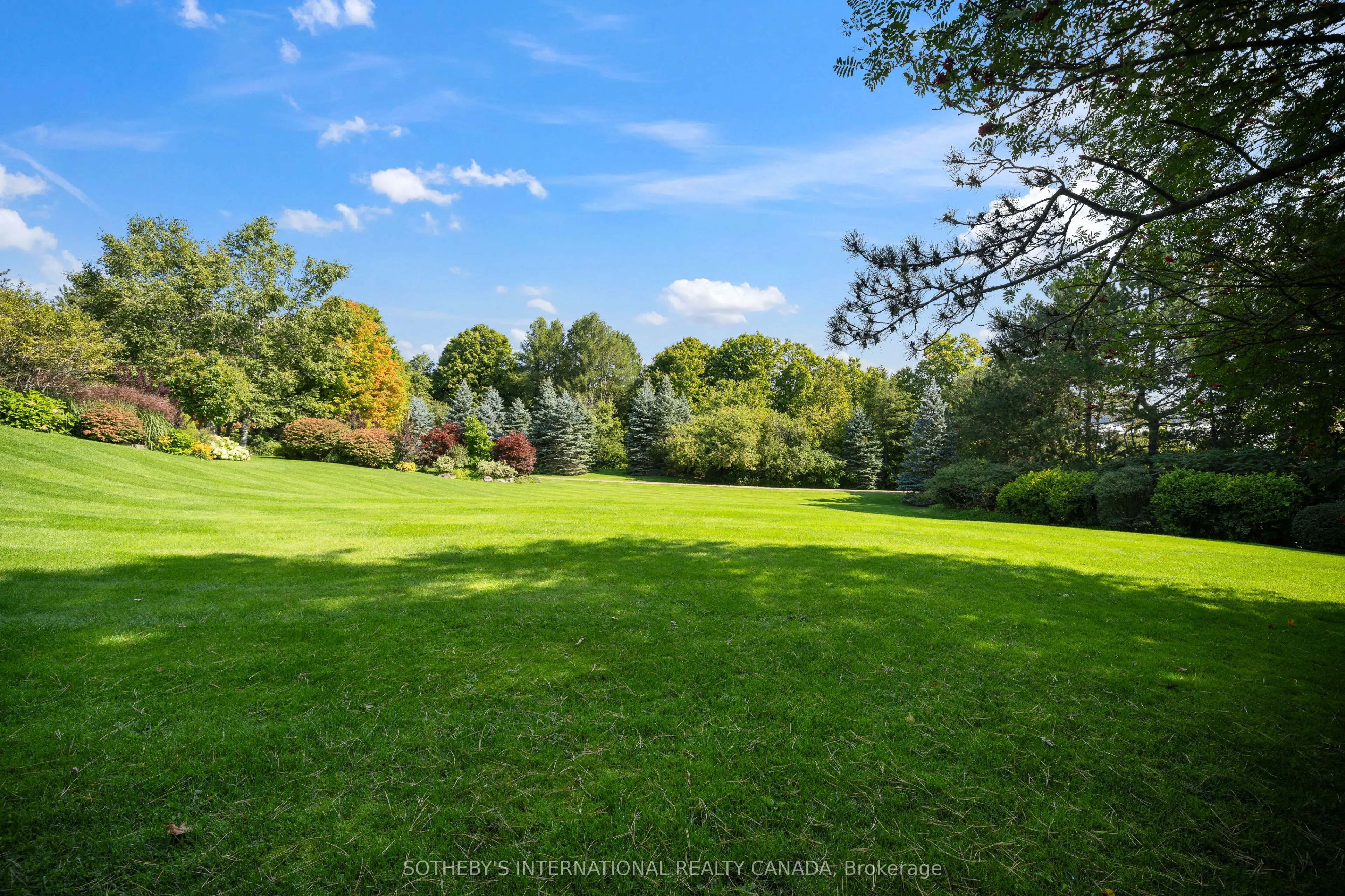 5088 Escarpment Side Road