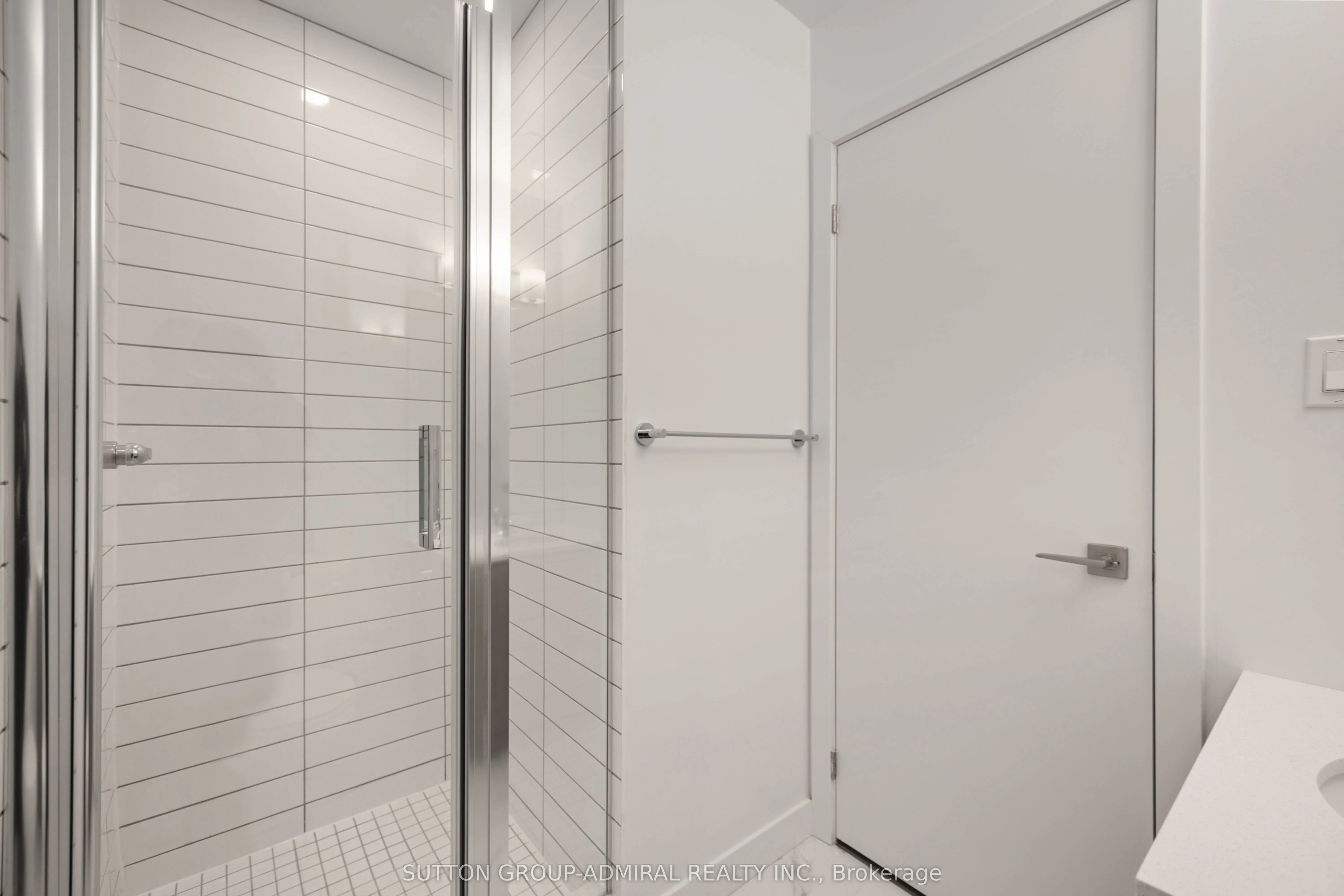 2433 Dufferin Street, #201