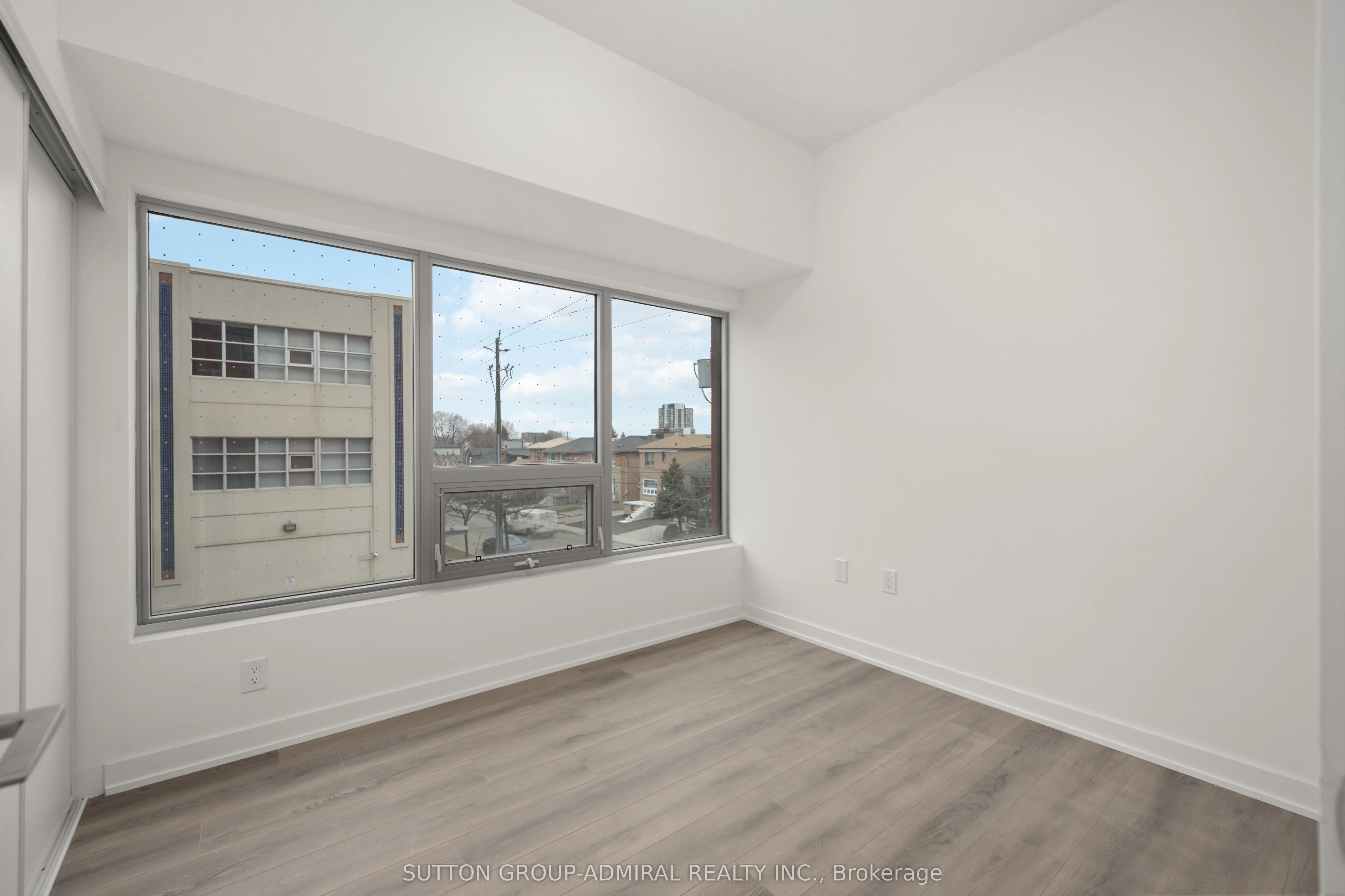 2433 Dufferin Street, #201