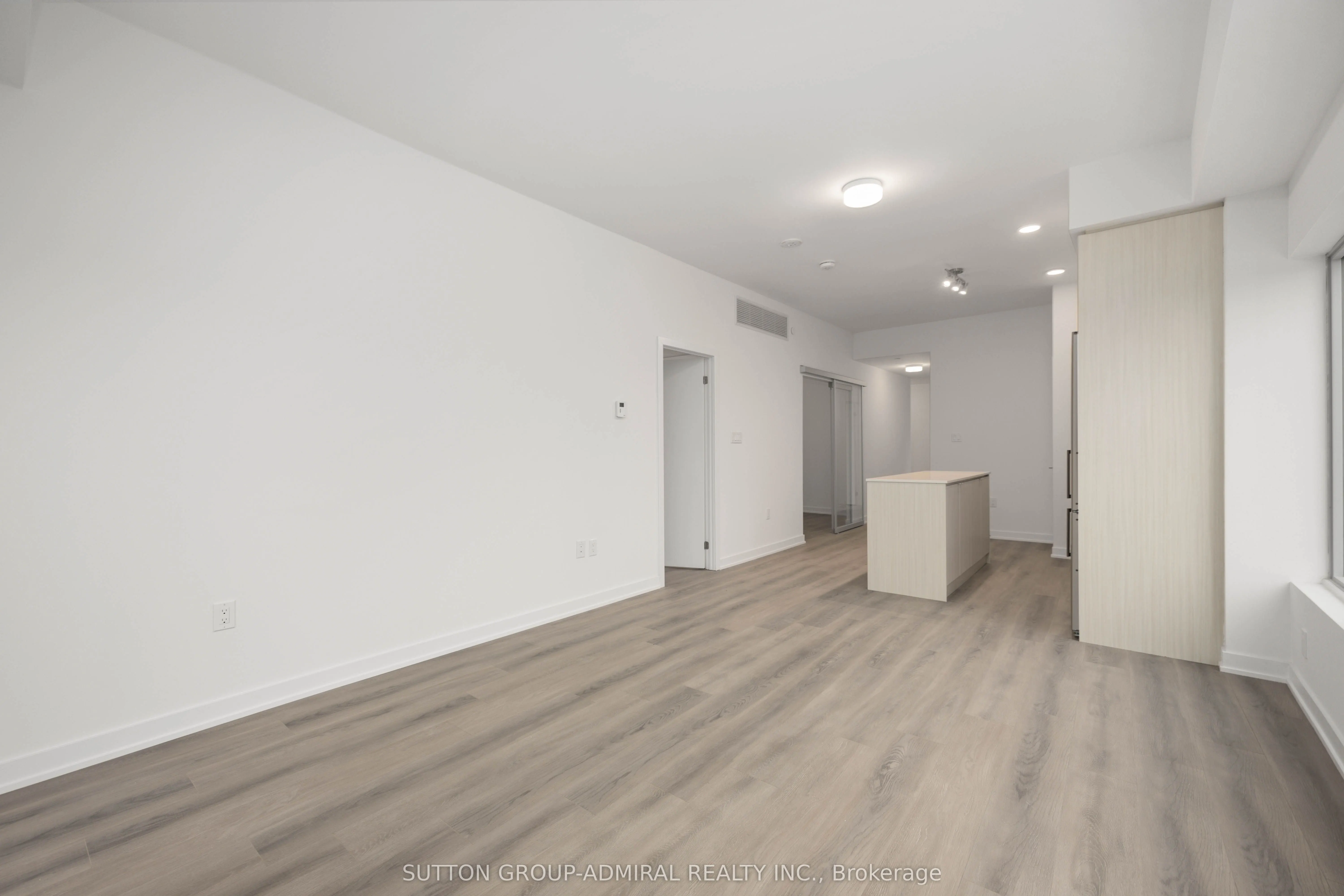 2433 Dufferin Street, #201
