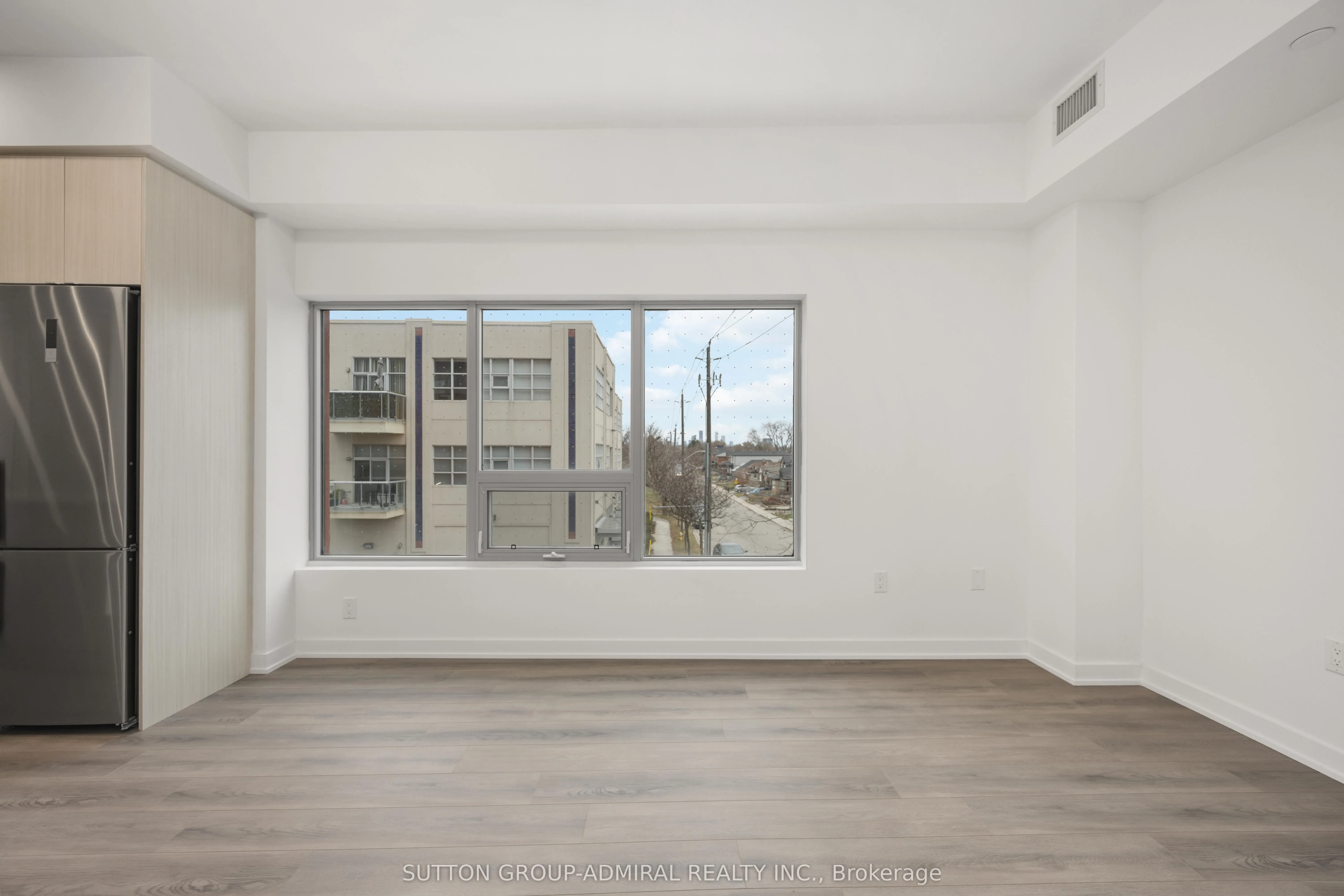 2433 Dufferin Street, #201