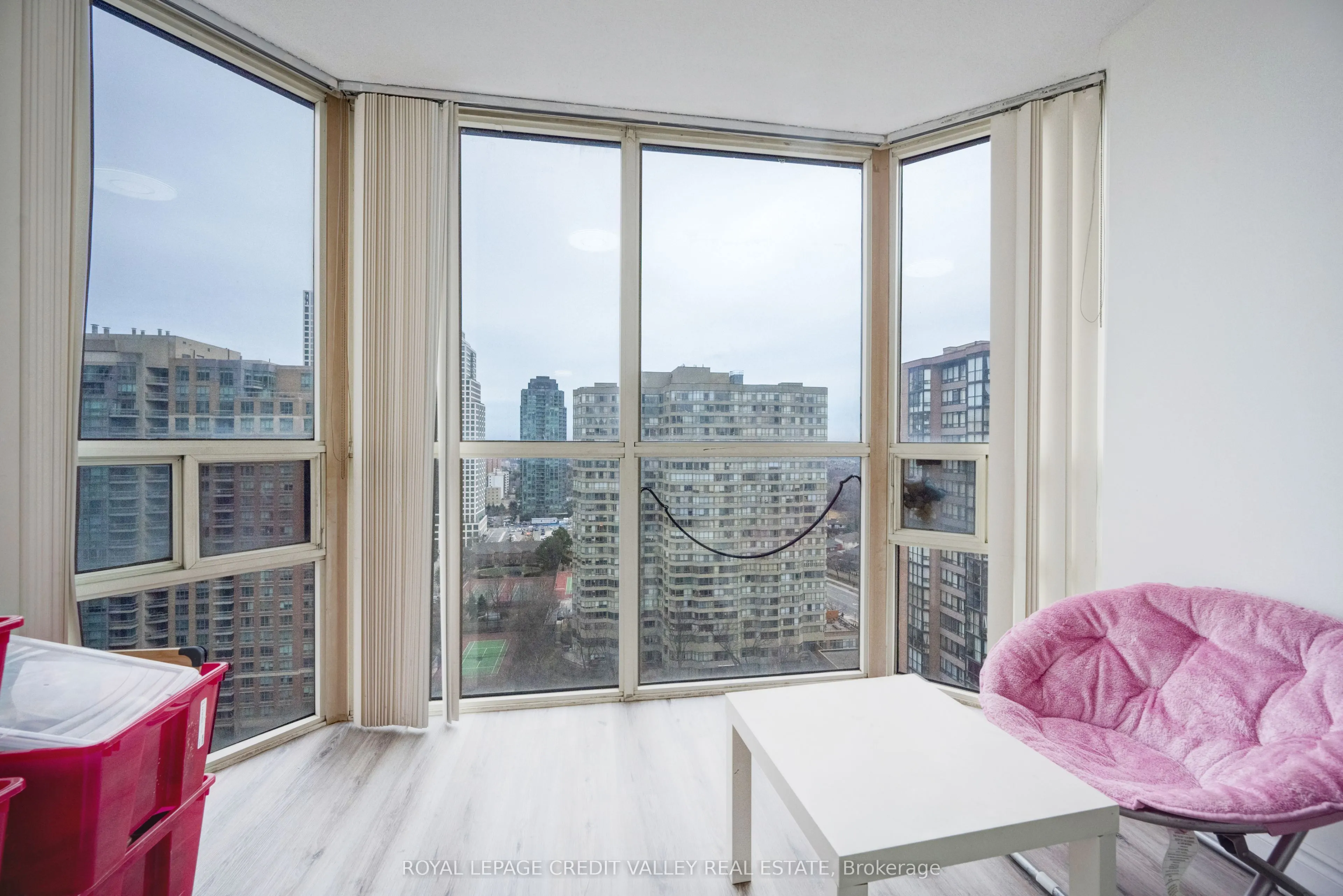 265 Enfield Place, #2002