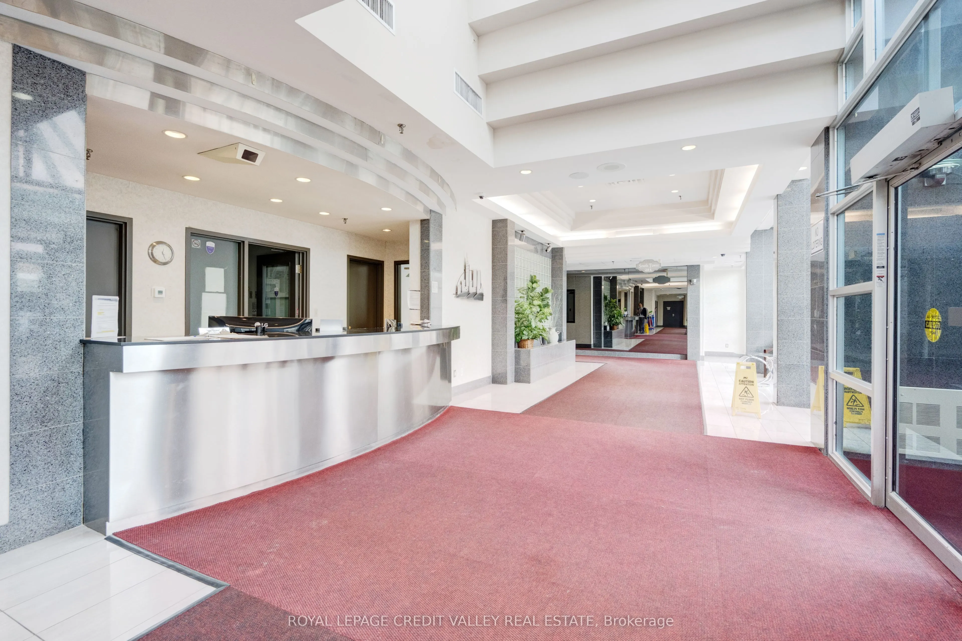 265 Enfield Place, #2002