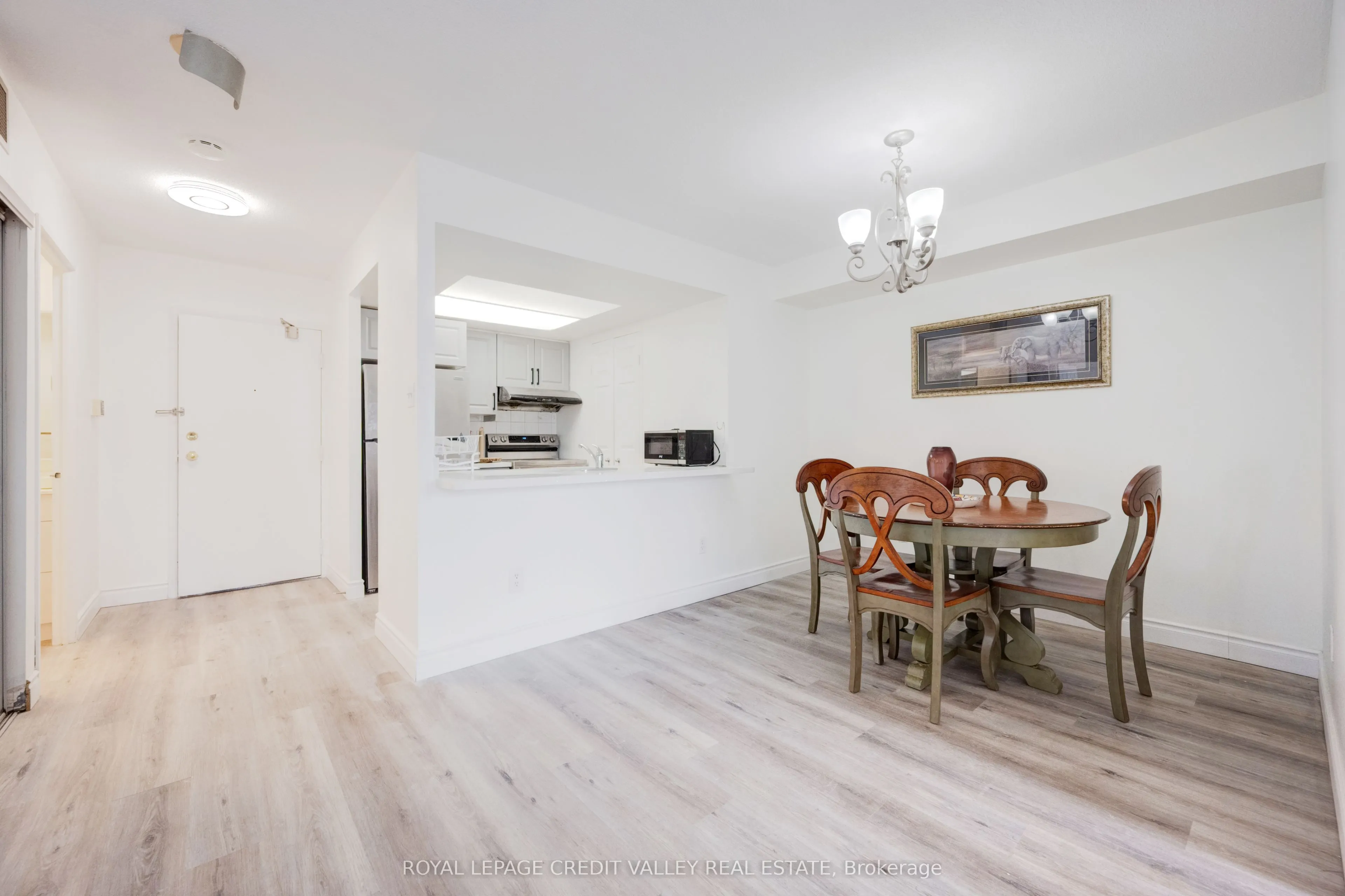 265 Enfield Place, #2002