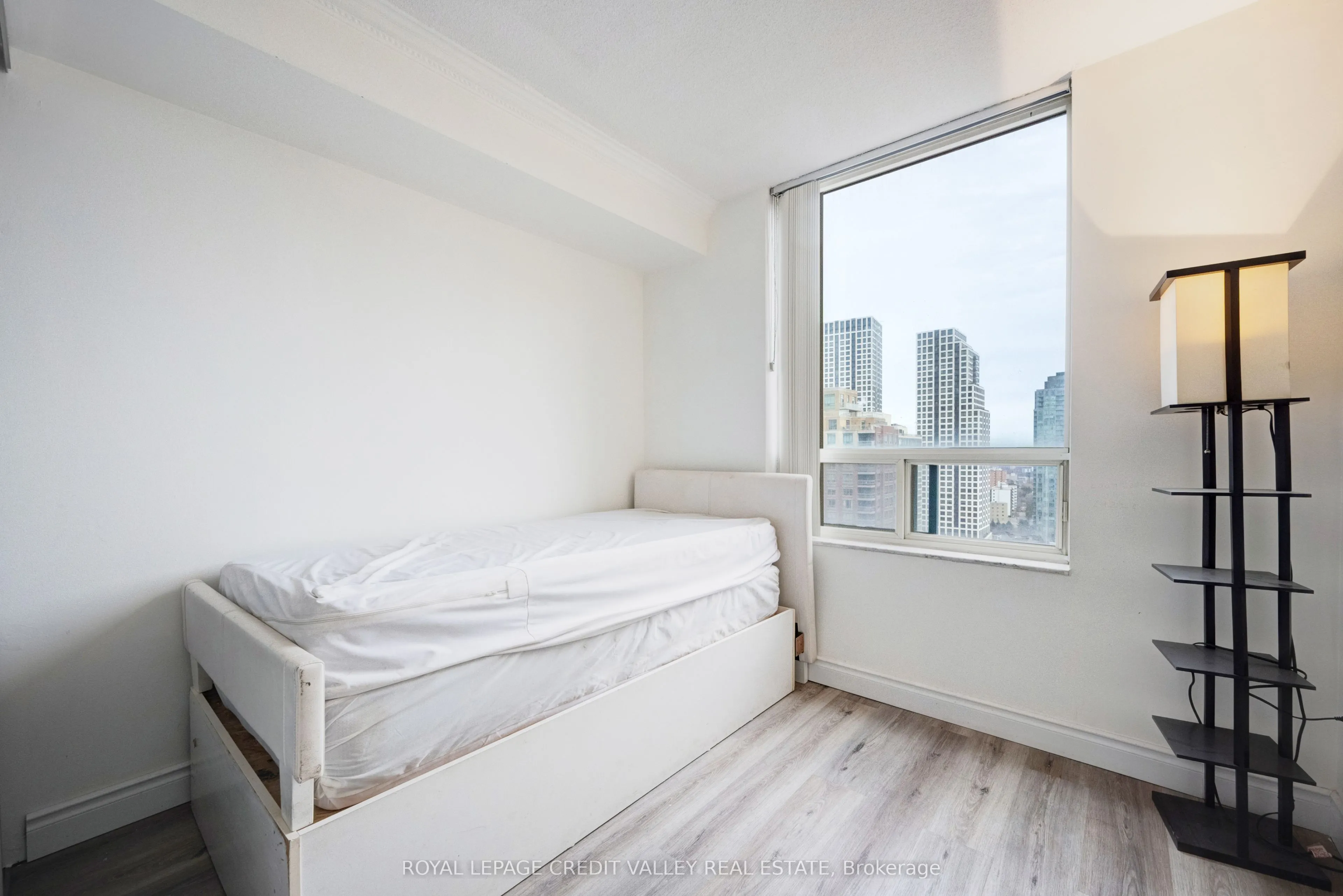 265 Enfield Place, #2002