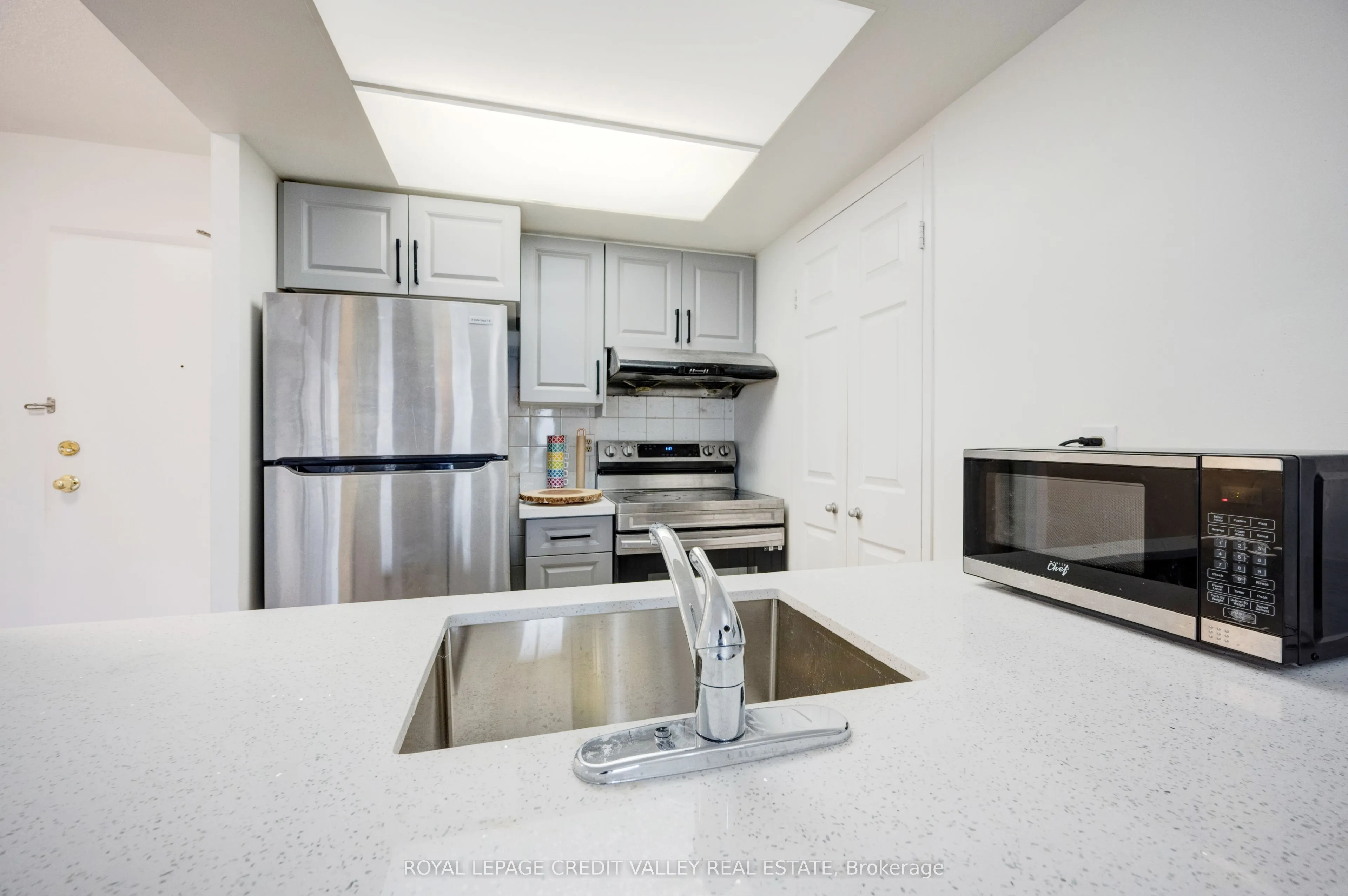 265 Enfield Place, #2002