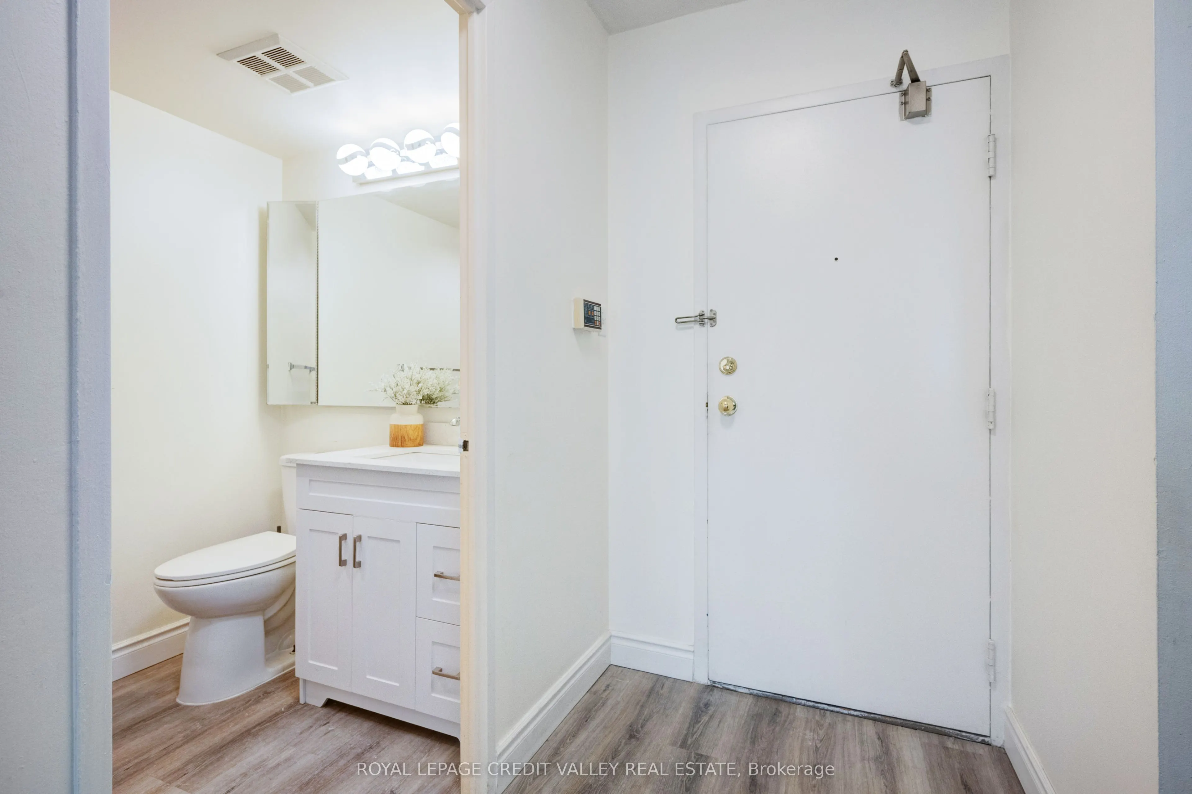 265 Enfield Place, #2002