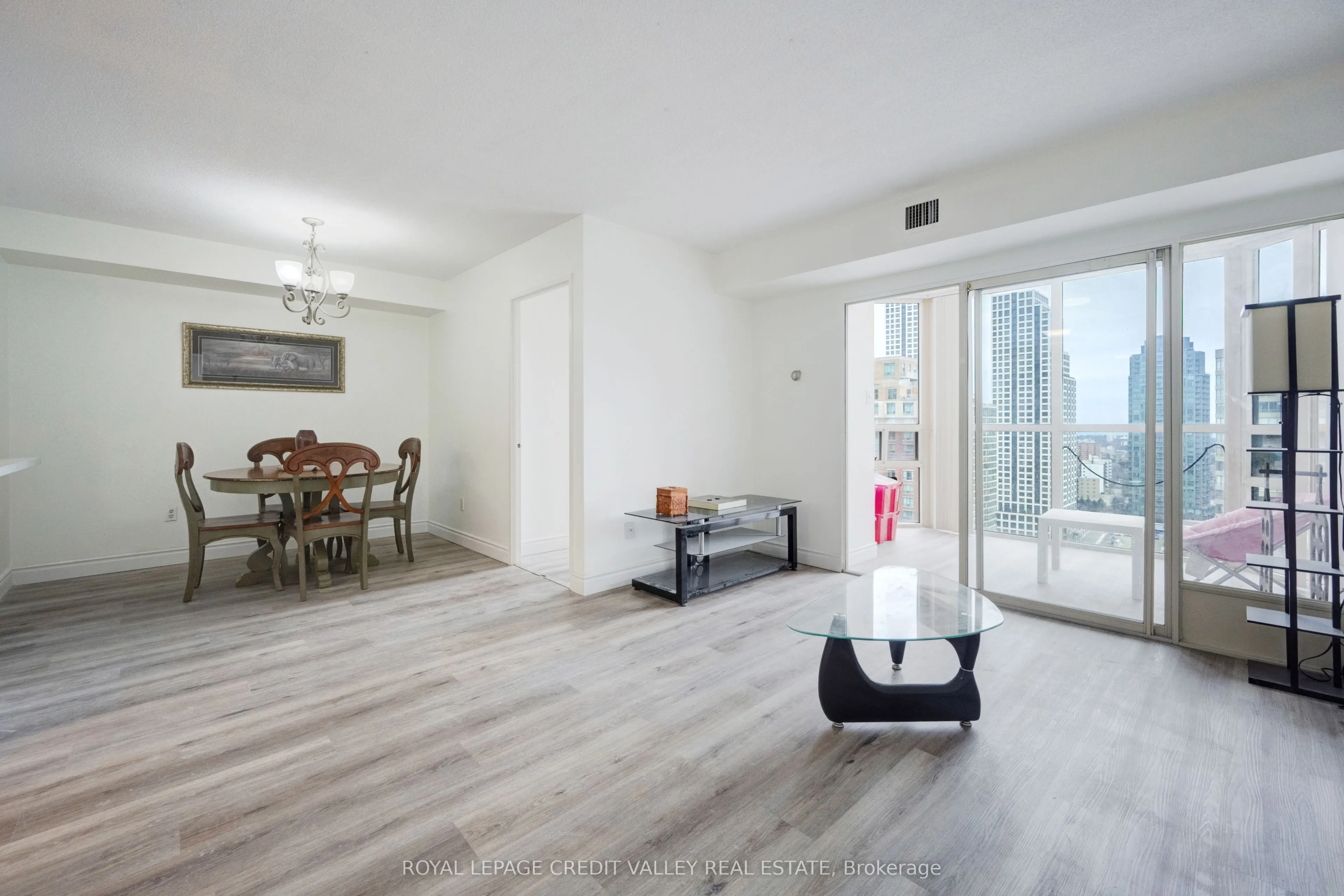 265 Enfield Place, #2002