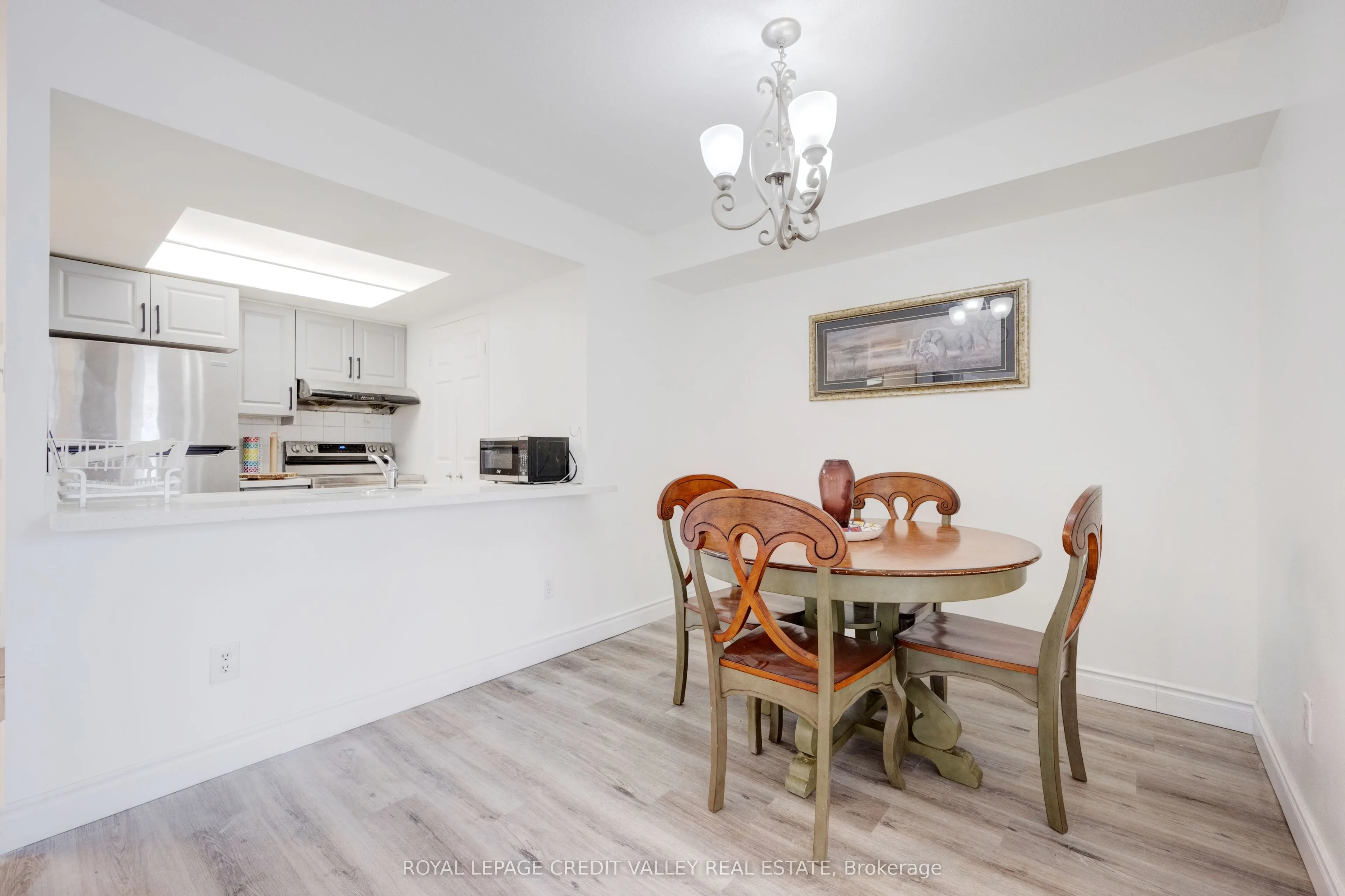 265 Enfield Place, #2002