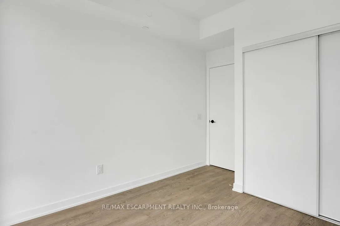 220 MISSINNIHE Way, #1203