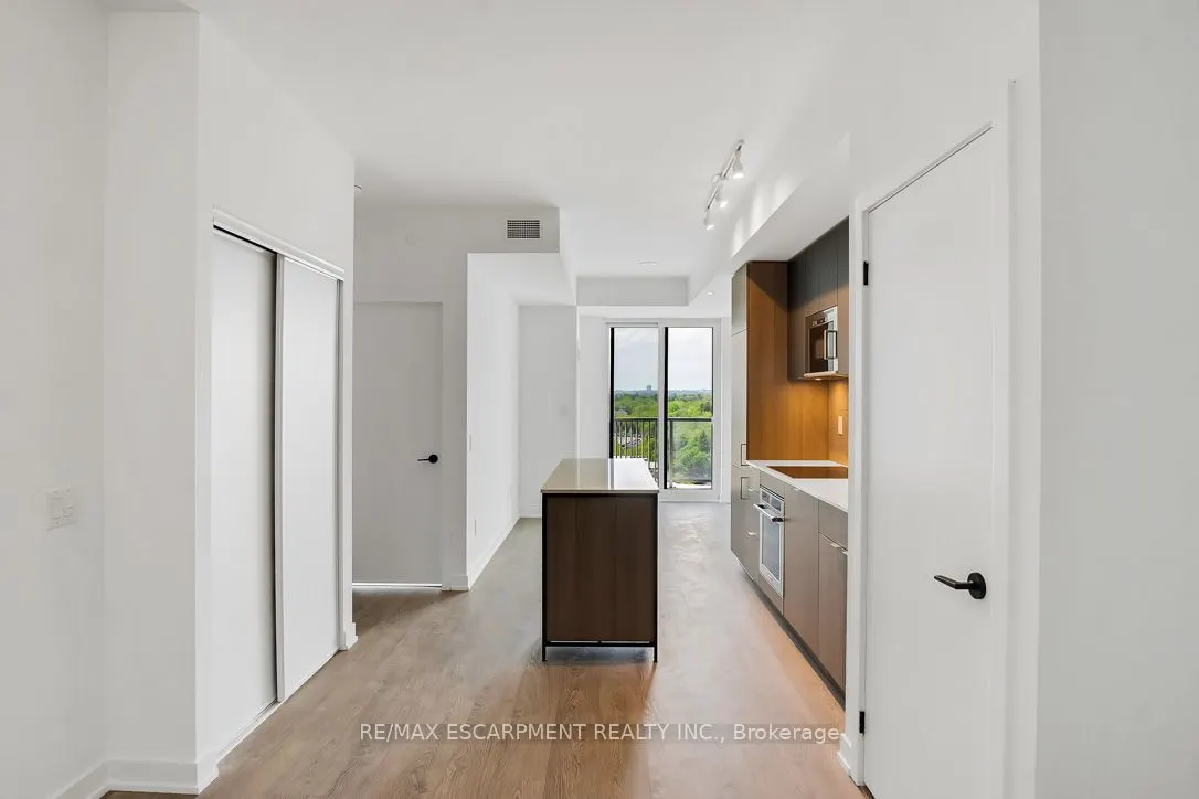 220 MISSINNIHE Way, #1203