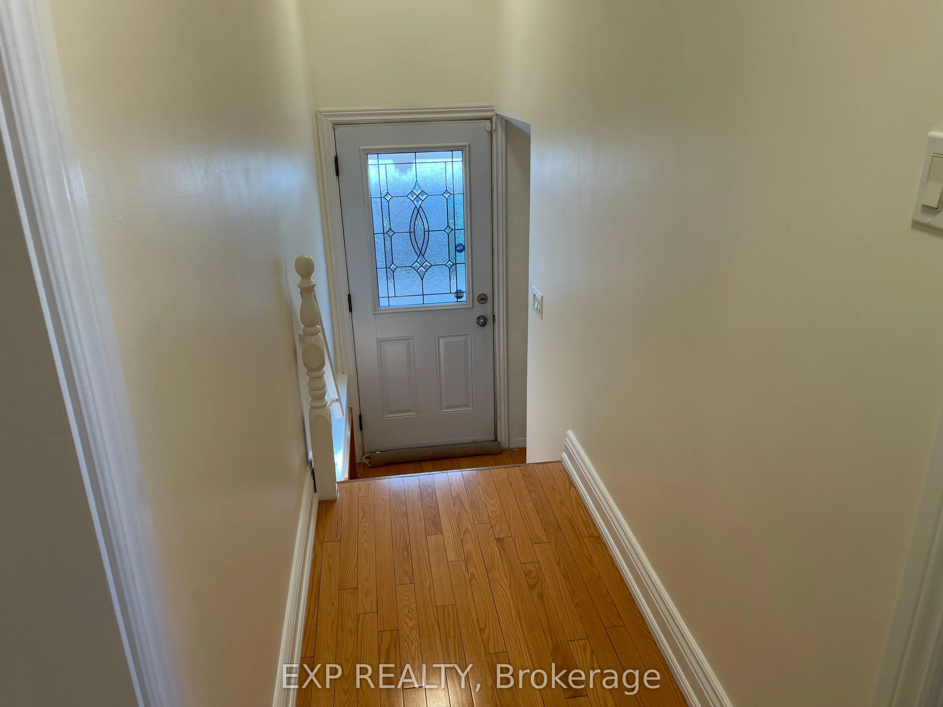 1084 Haig Boulevard