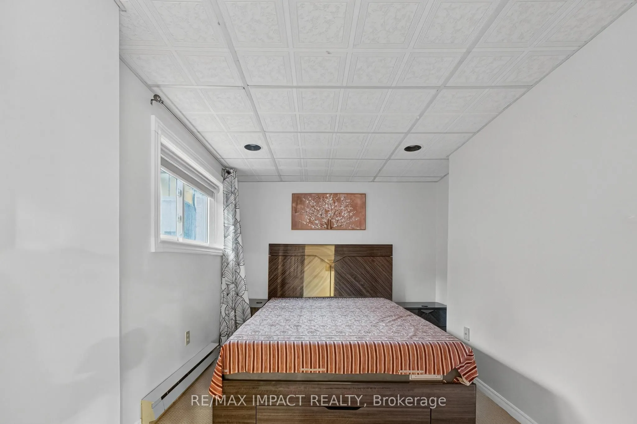 4086 Rossland Crescent