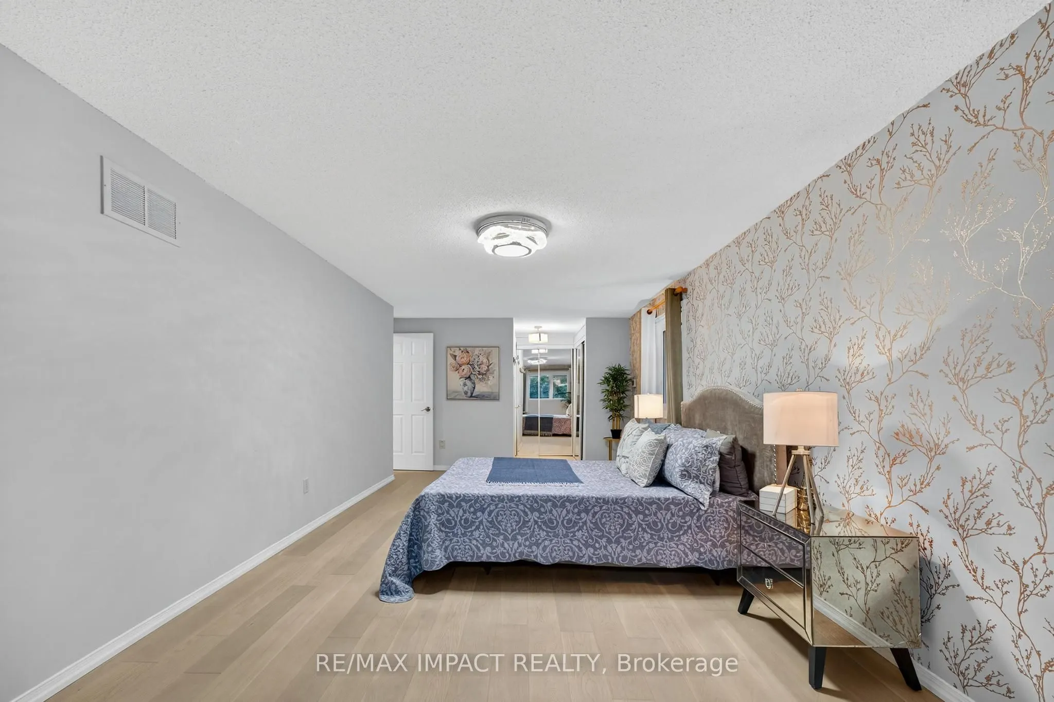 4086 Rossland Crescent