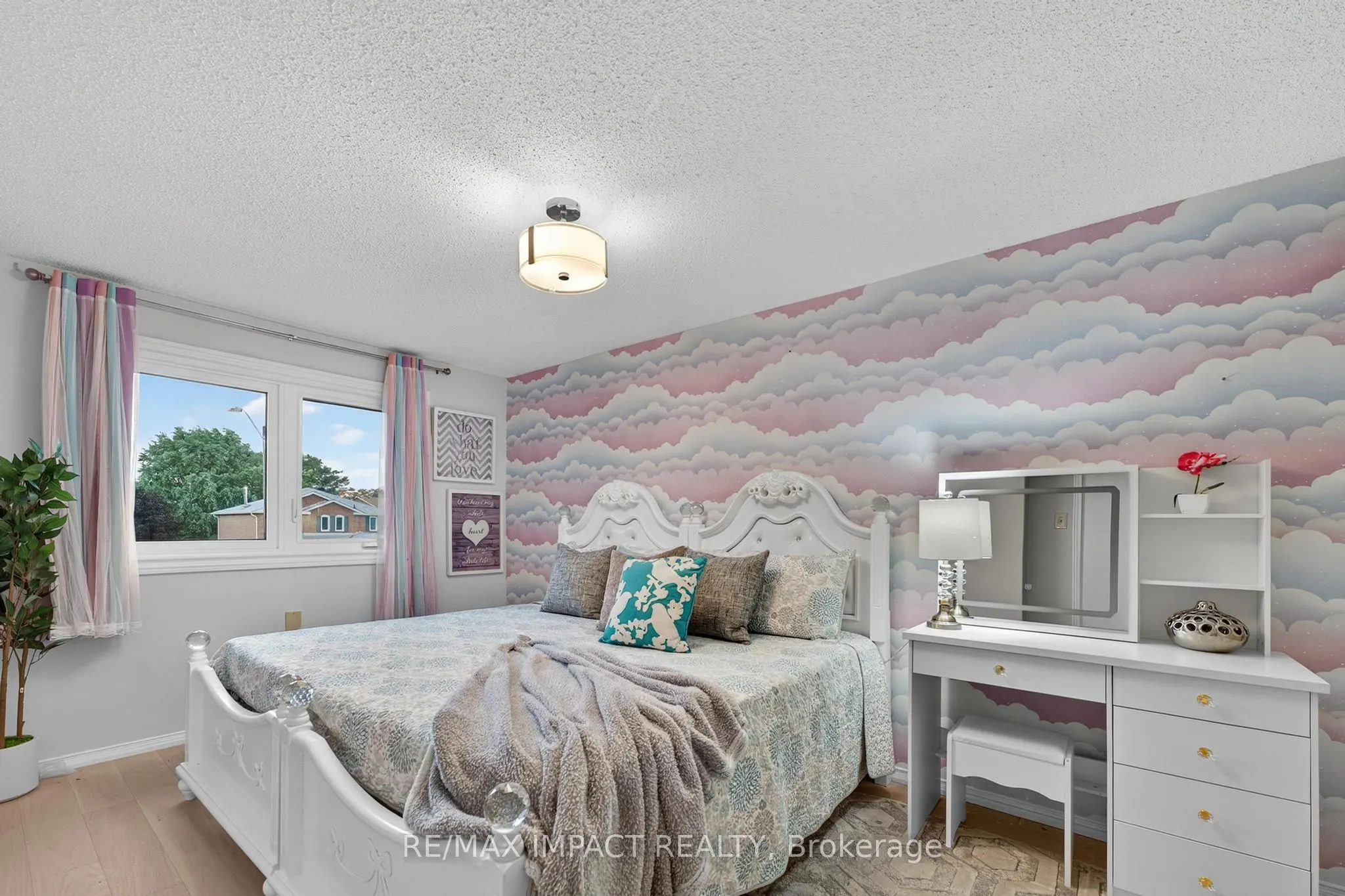 4086 Rossland Crescent