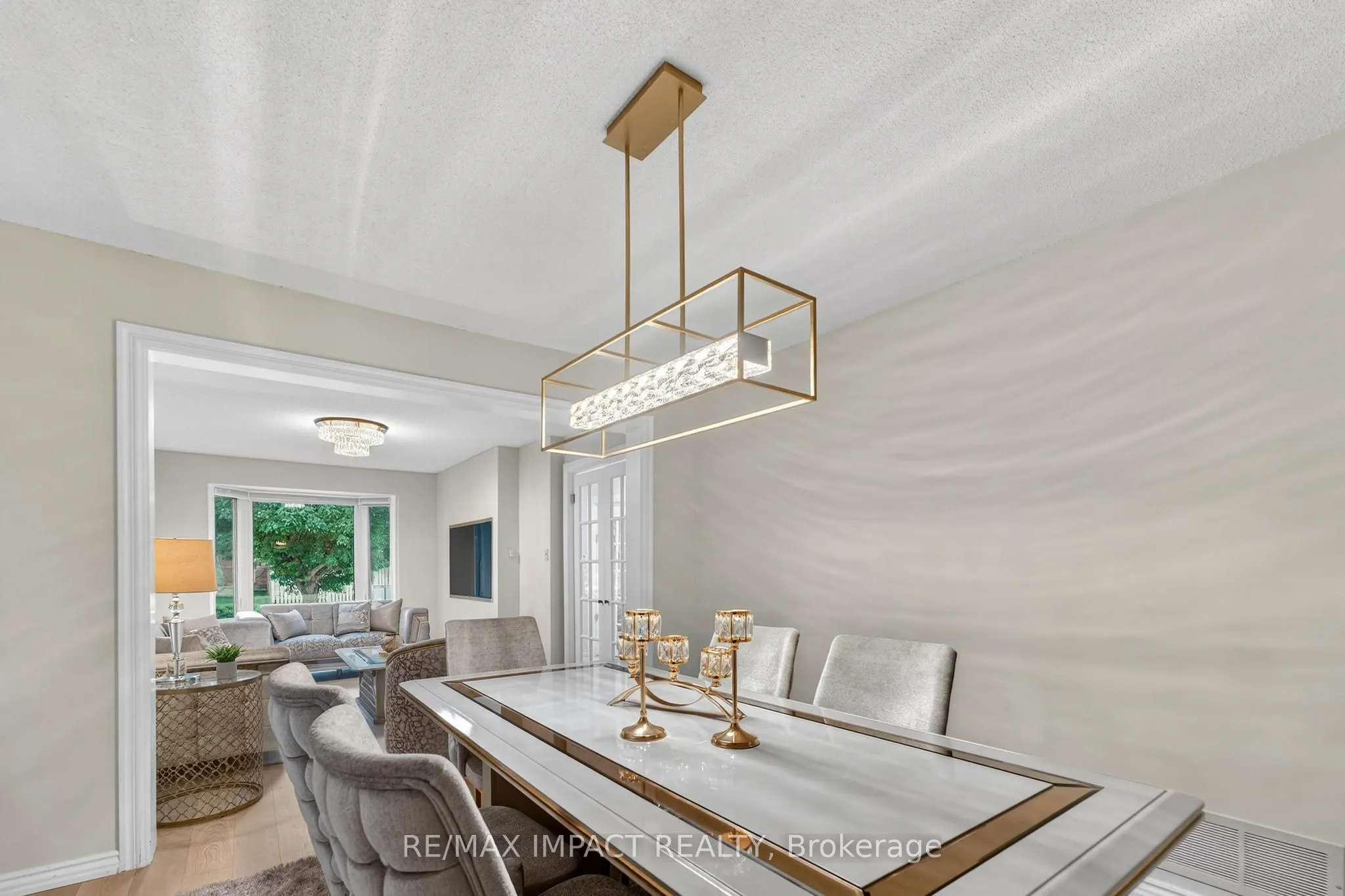 4086 Rossland Crescent