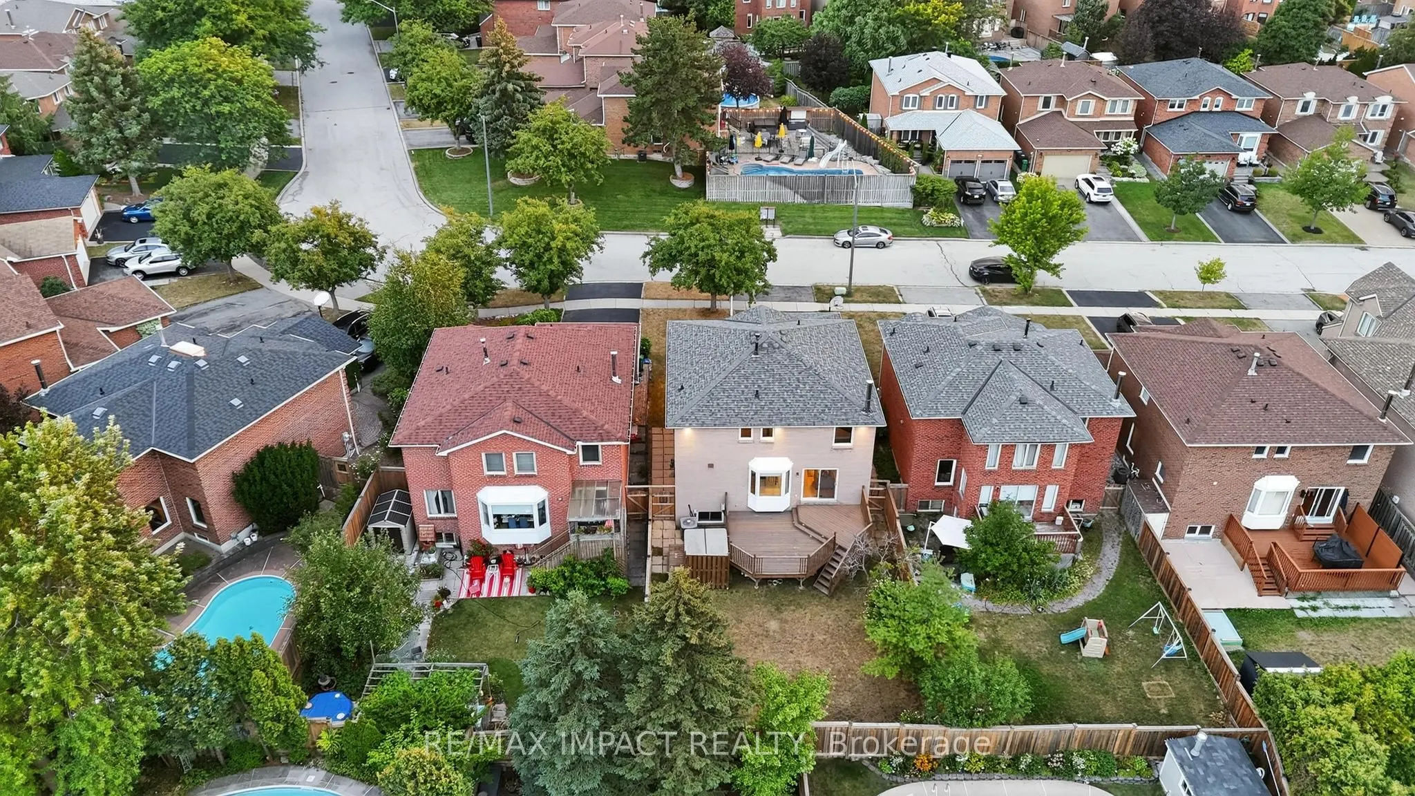 4086 Rossland Crescent