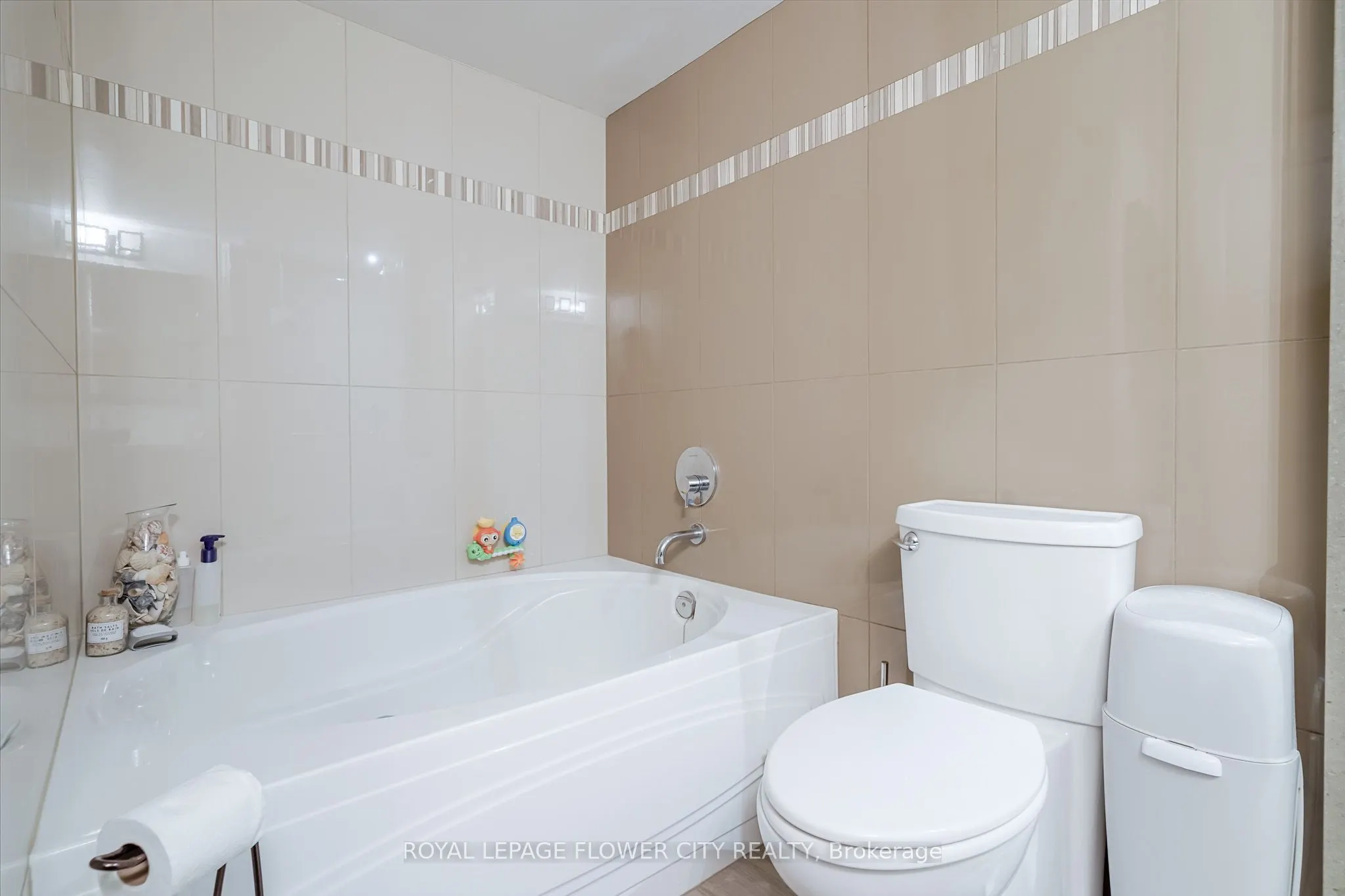 1 Rowntree Road N, #611