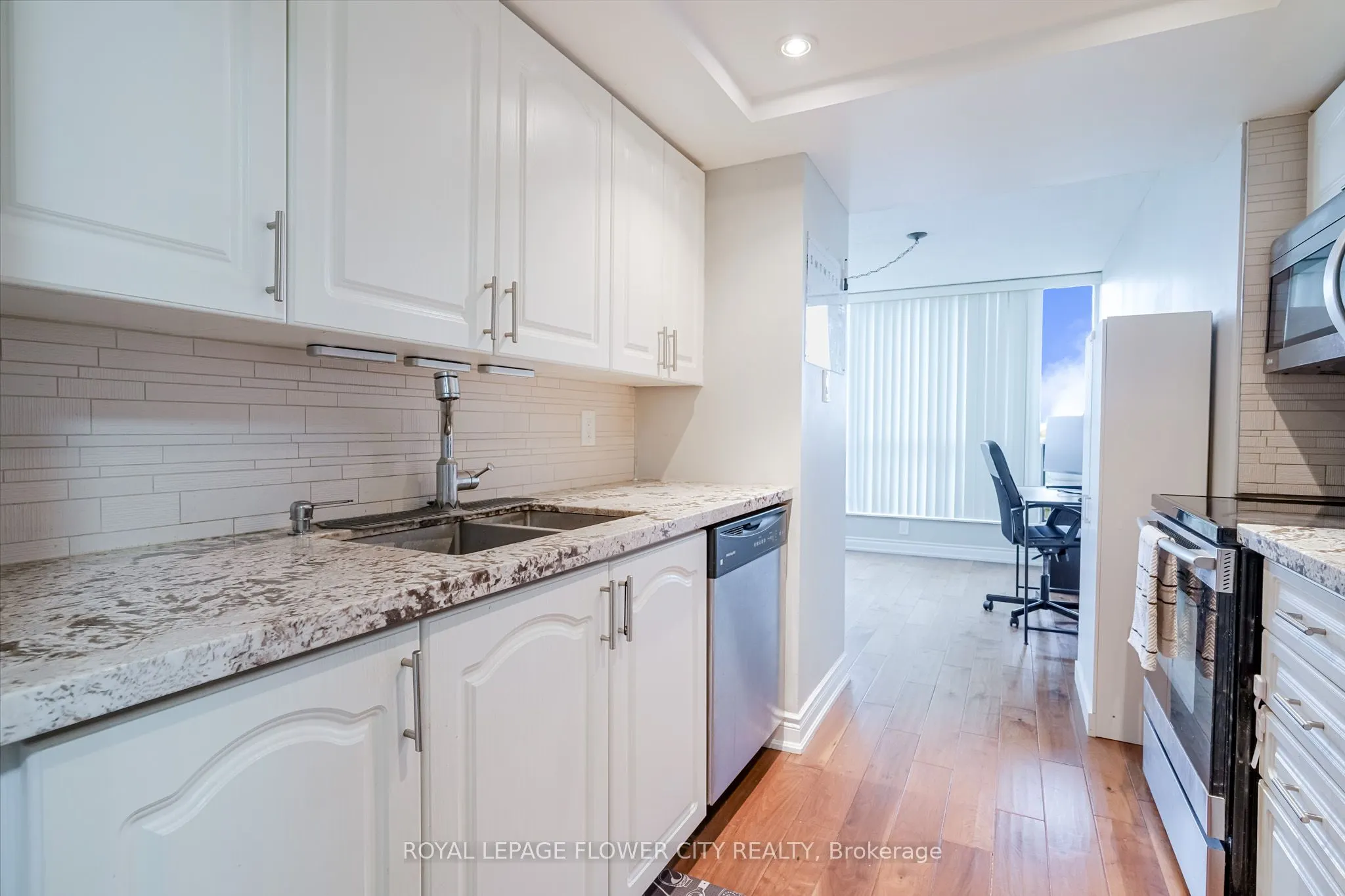 1 Rowntree Road N, #611