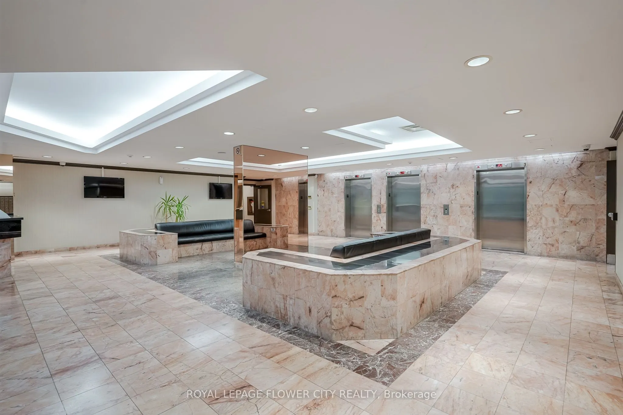 1 Rowntree Road N, #611