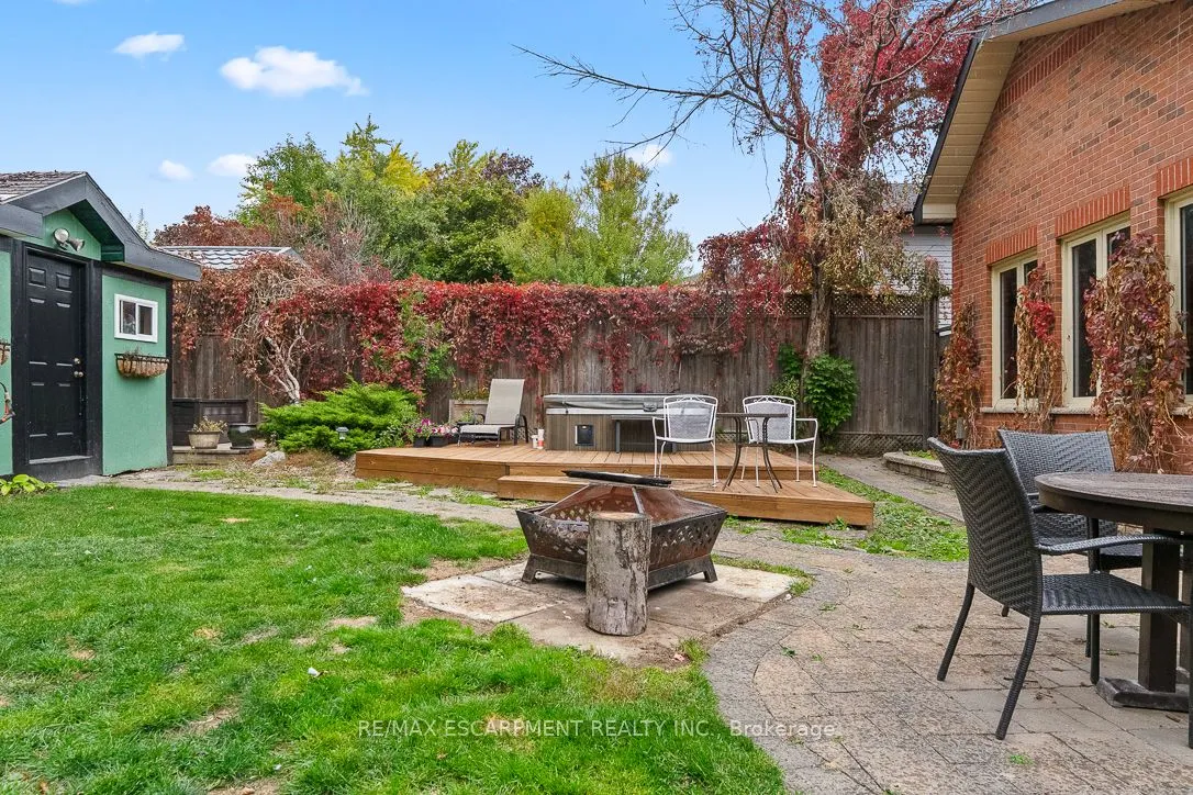 1086 MISSISSAUGA VALLEY Boulevard, #UPPER
