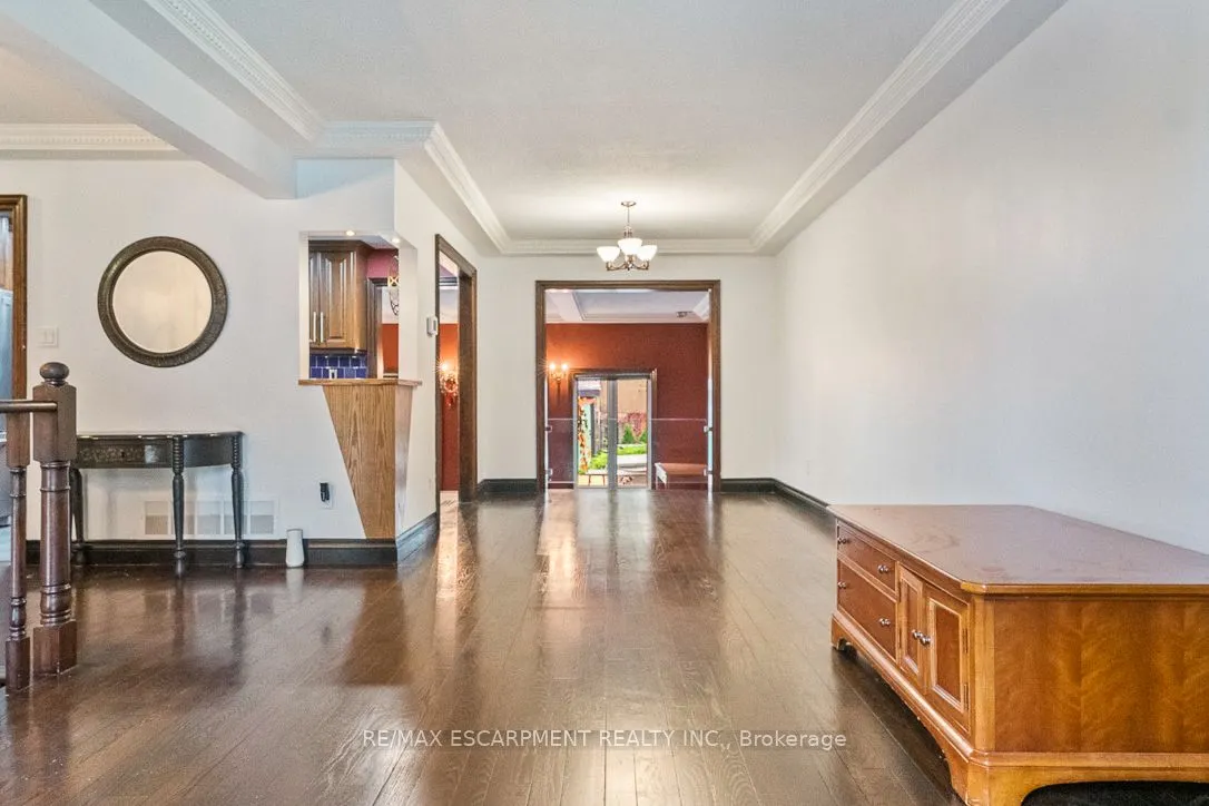 1086 MISSISSAUGA VALLEY Boulevard, #UPPER