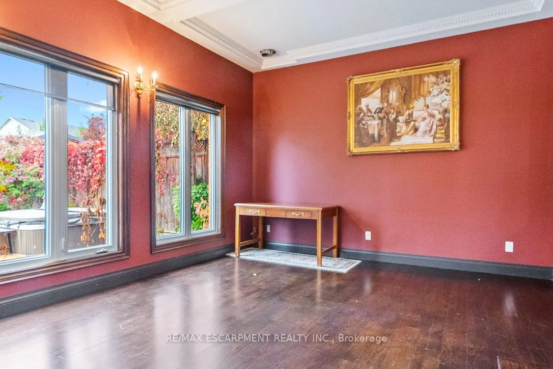 1086 MISSISSAUGA VALLEY Boulevard, #UPPER