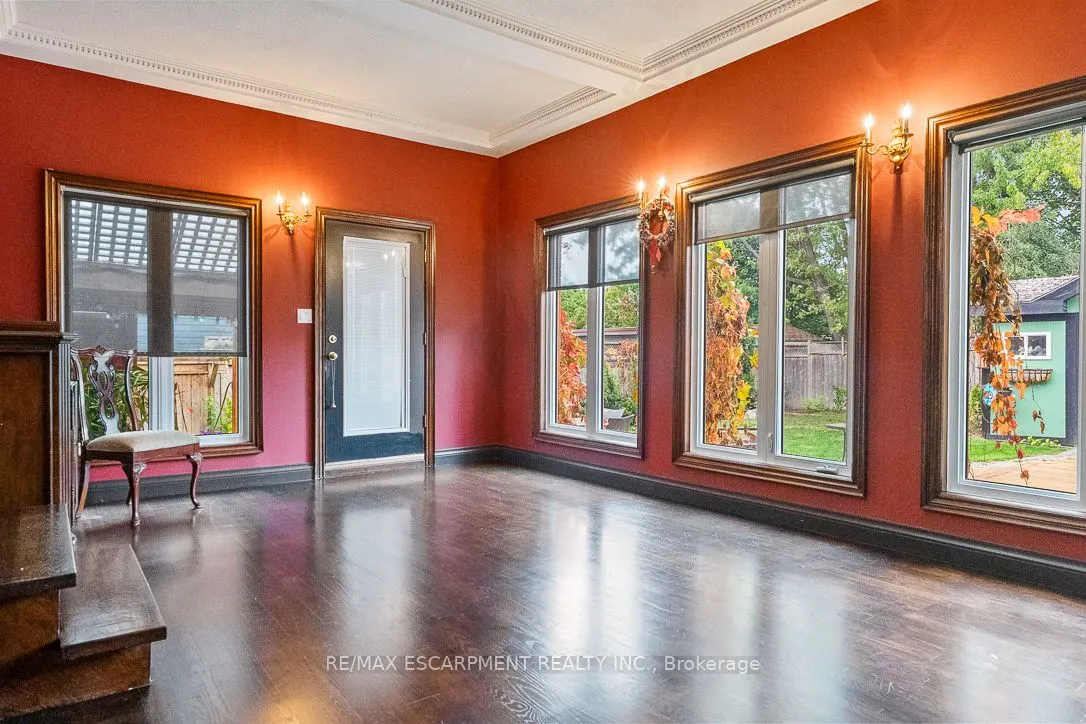 1086 MISSISSAUGA VALLEY Boulevard, #UPPER