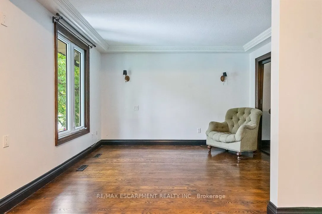 1086 MISSISSAUGA VALLEY Boulevard, #UPPER