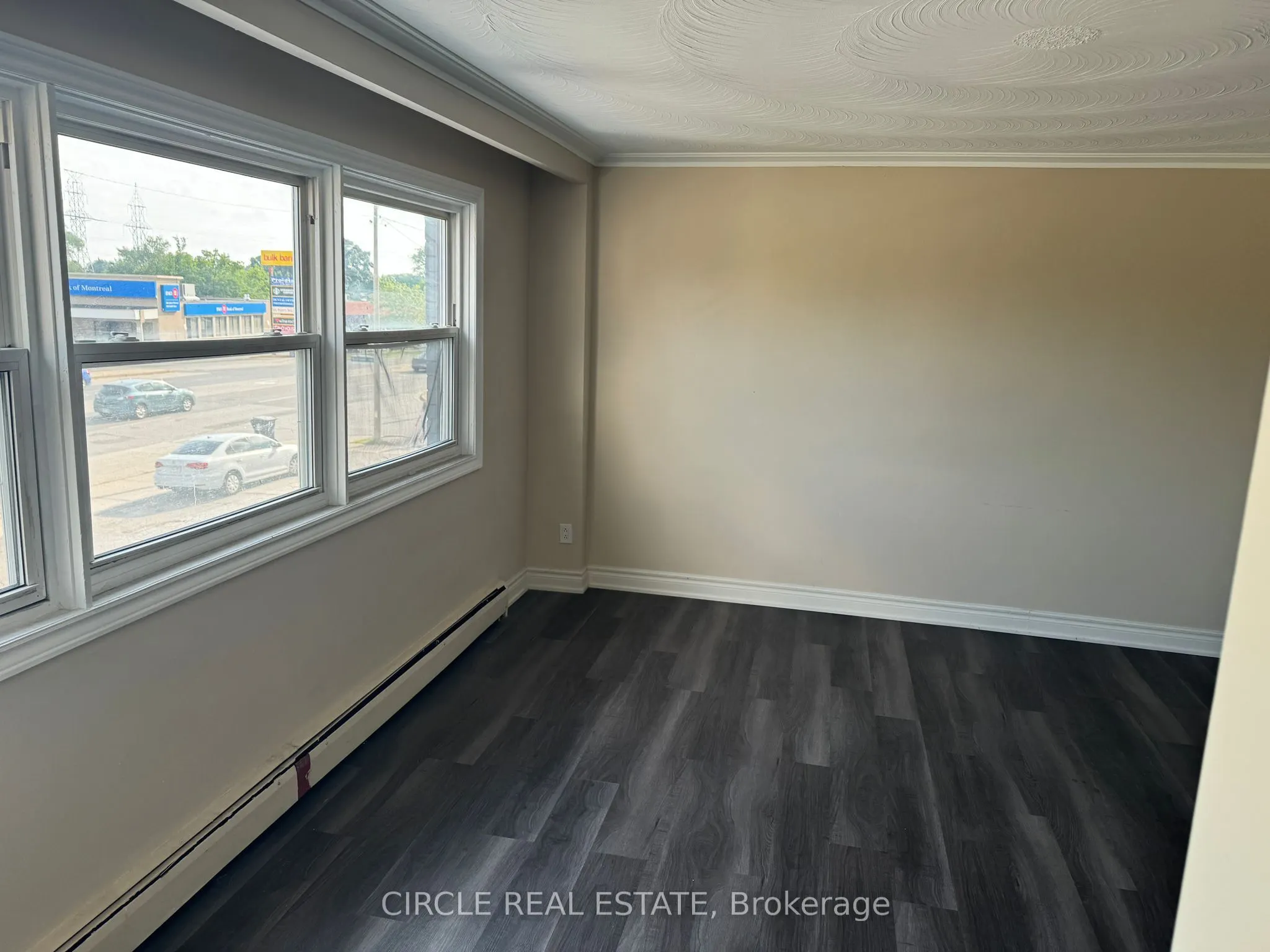 3828 A Bloor Street W