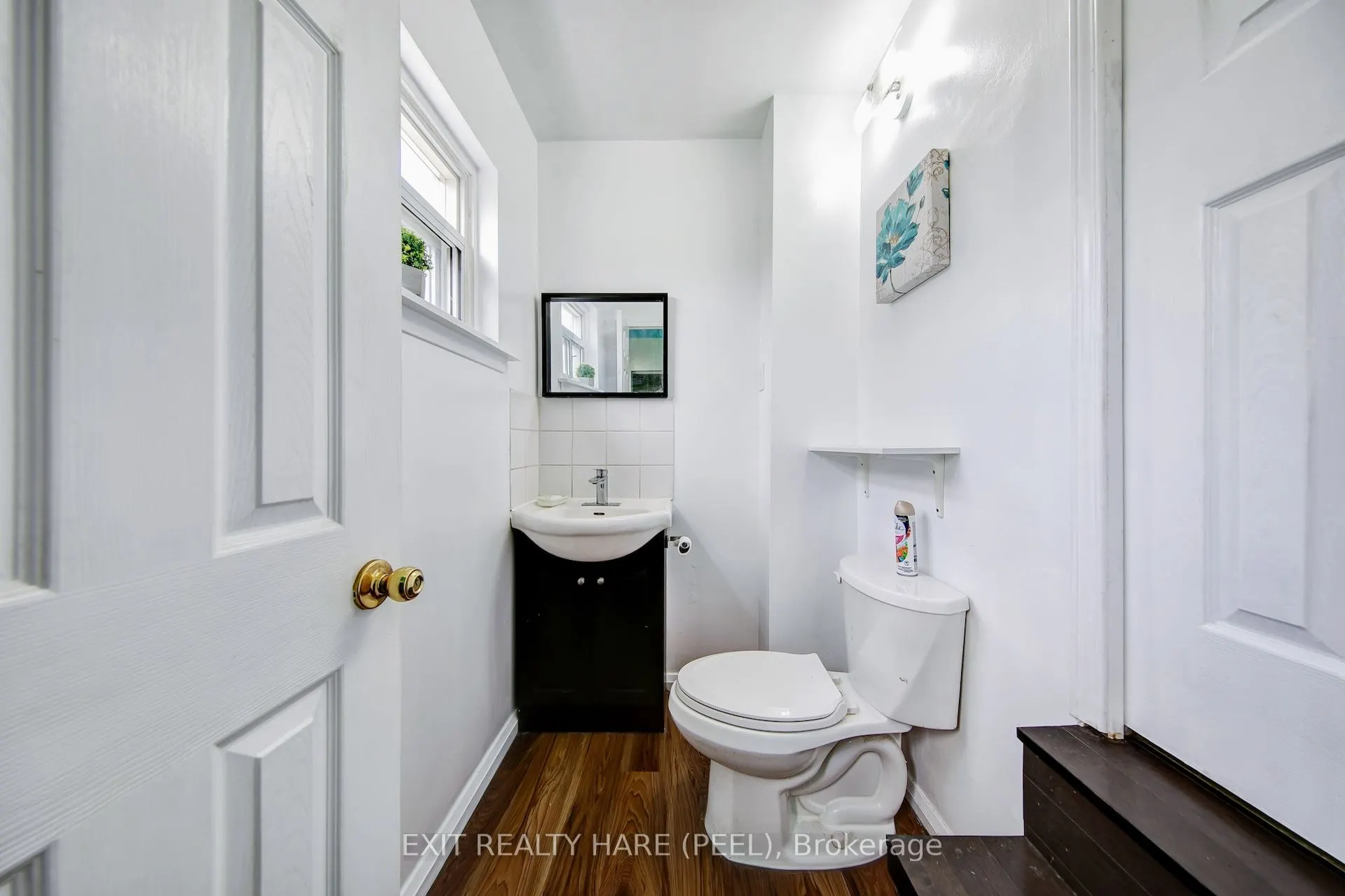 6 Earnscliffe Gate N