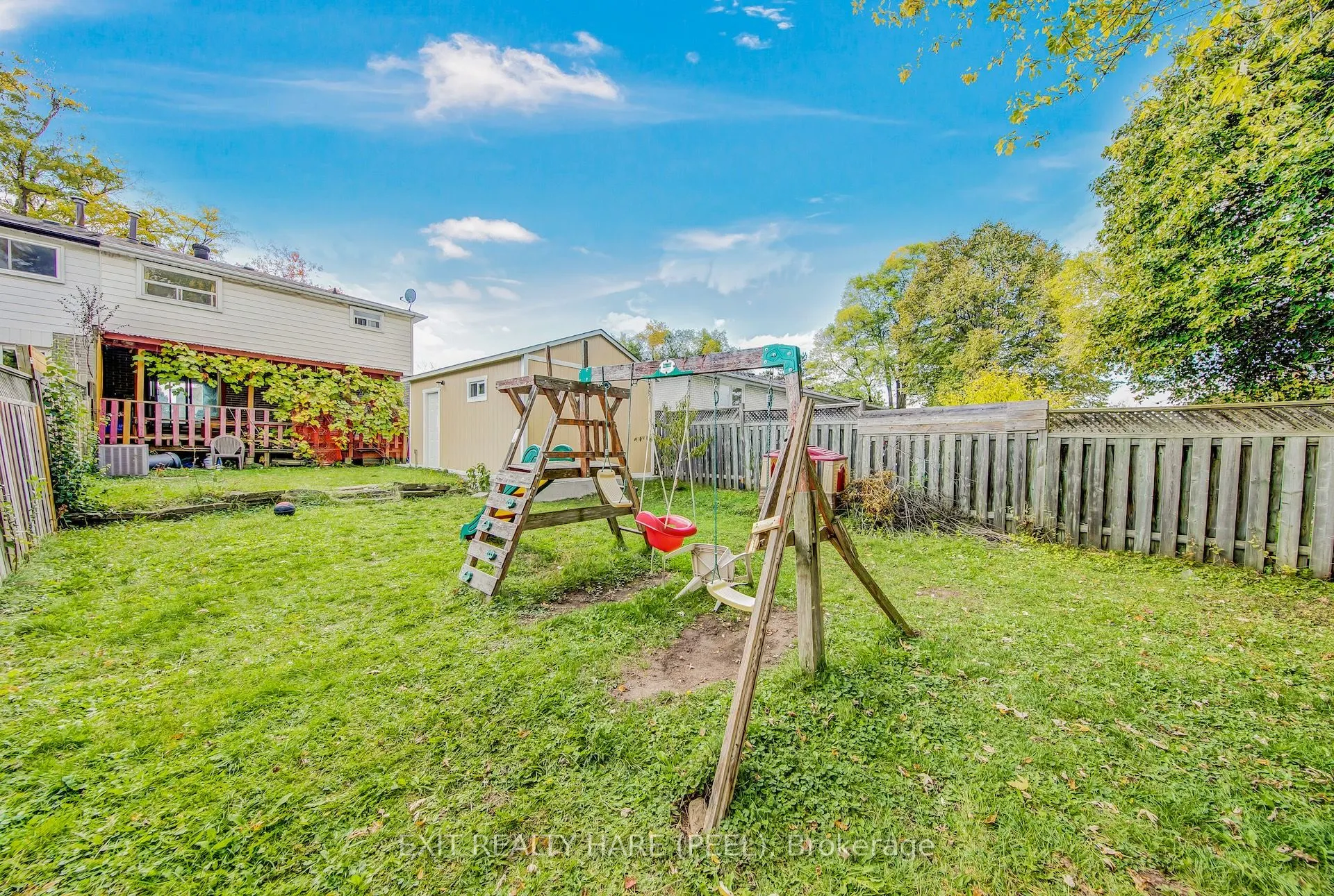 6 Earnscliffe Gate N