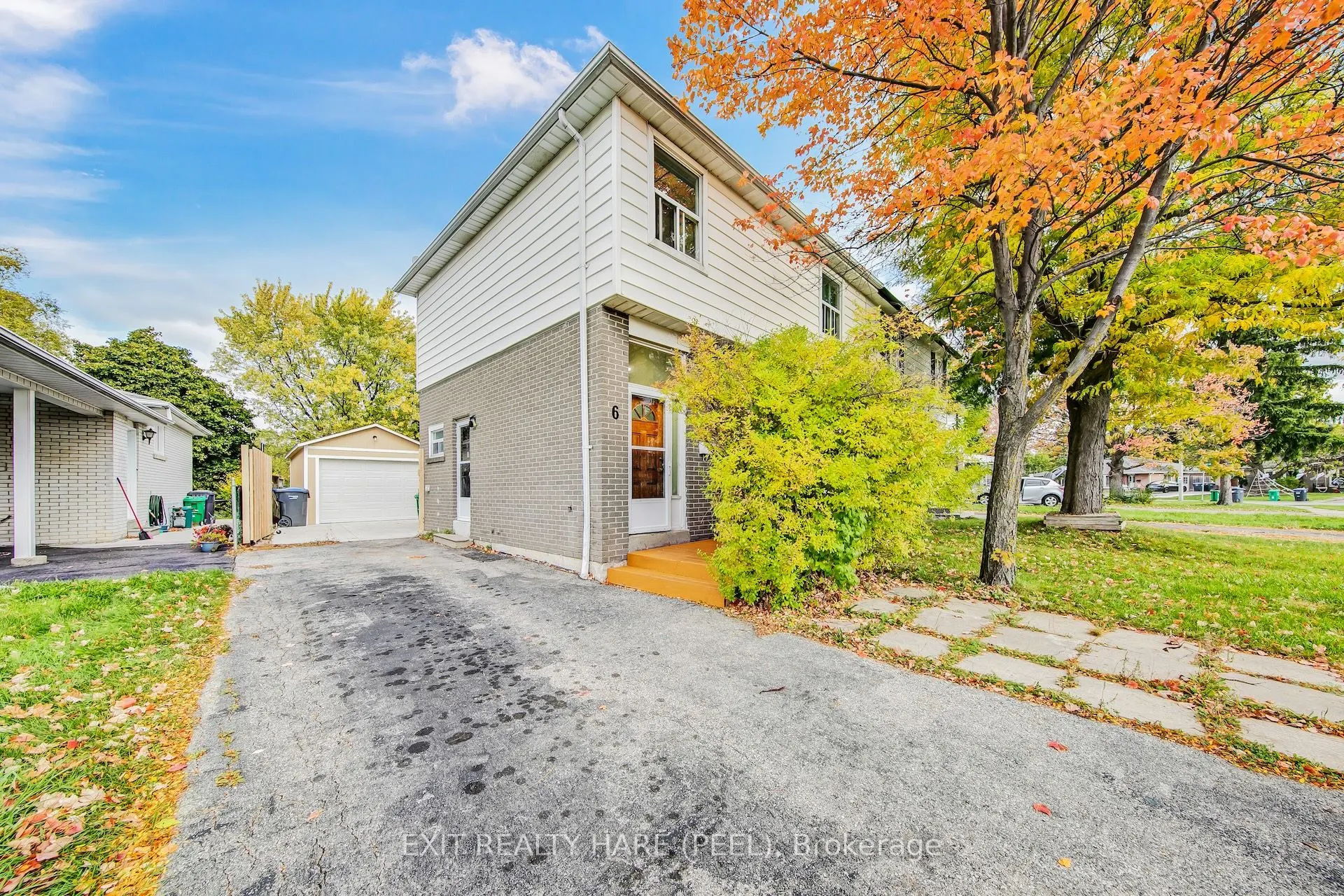 6 Earnscliffe Gate N