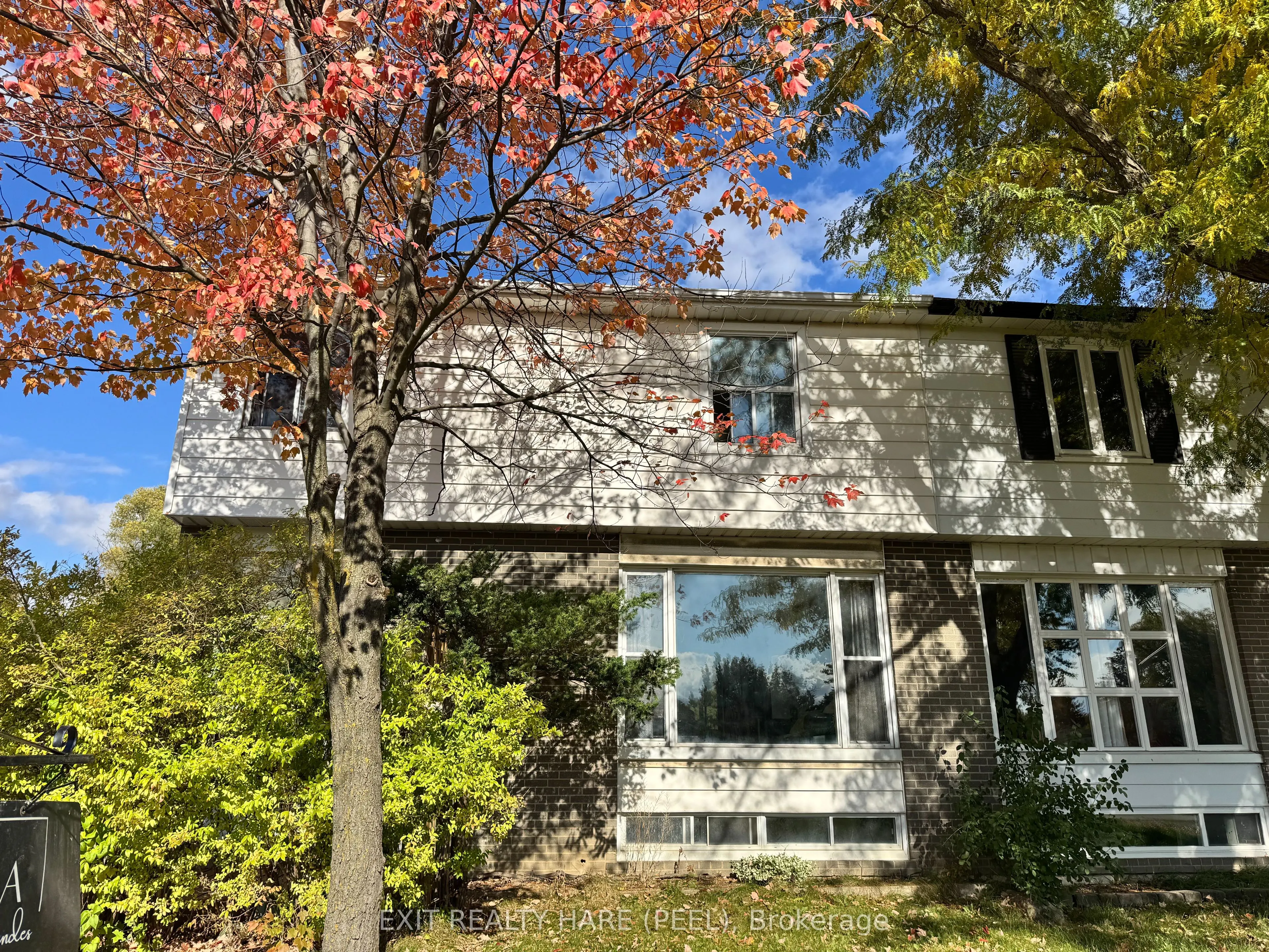 6 Earnscliffe Gate N