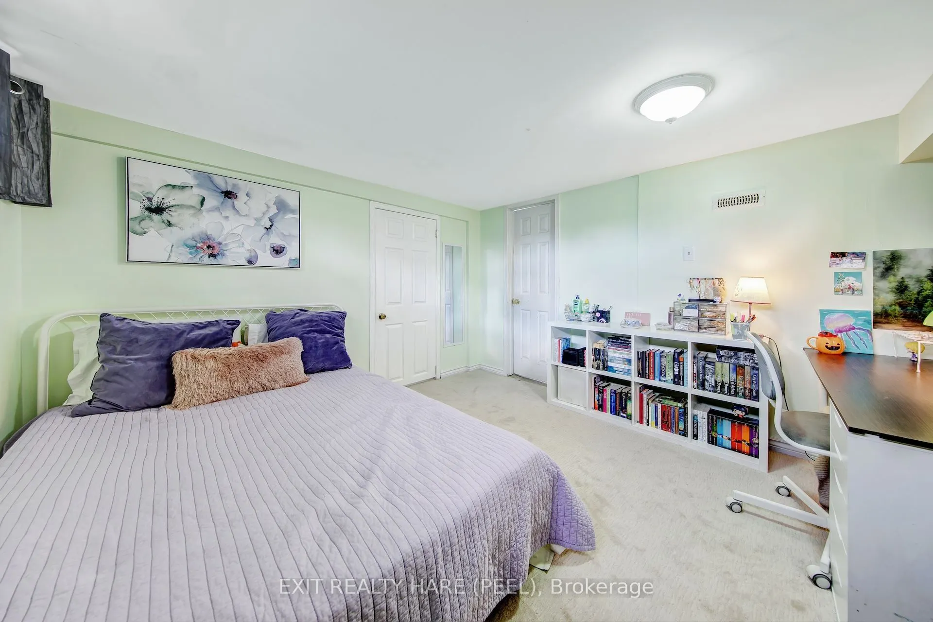 6 Earnscliffe Gate N