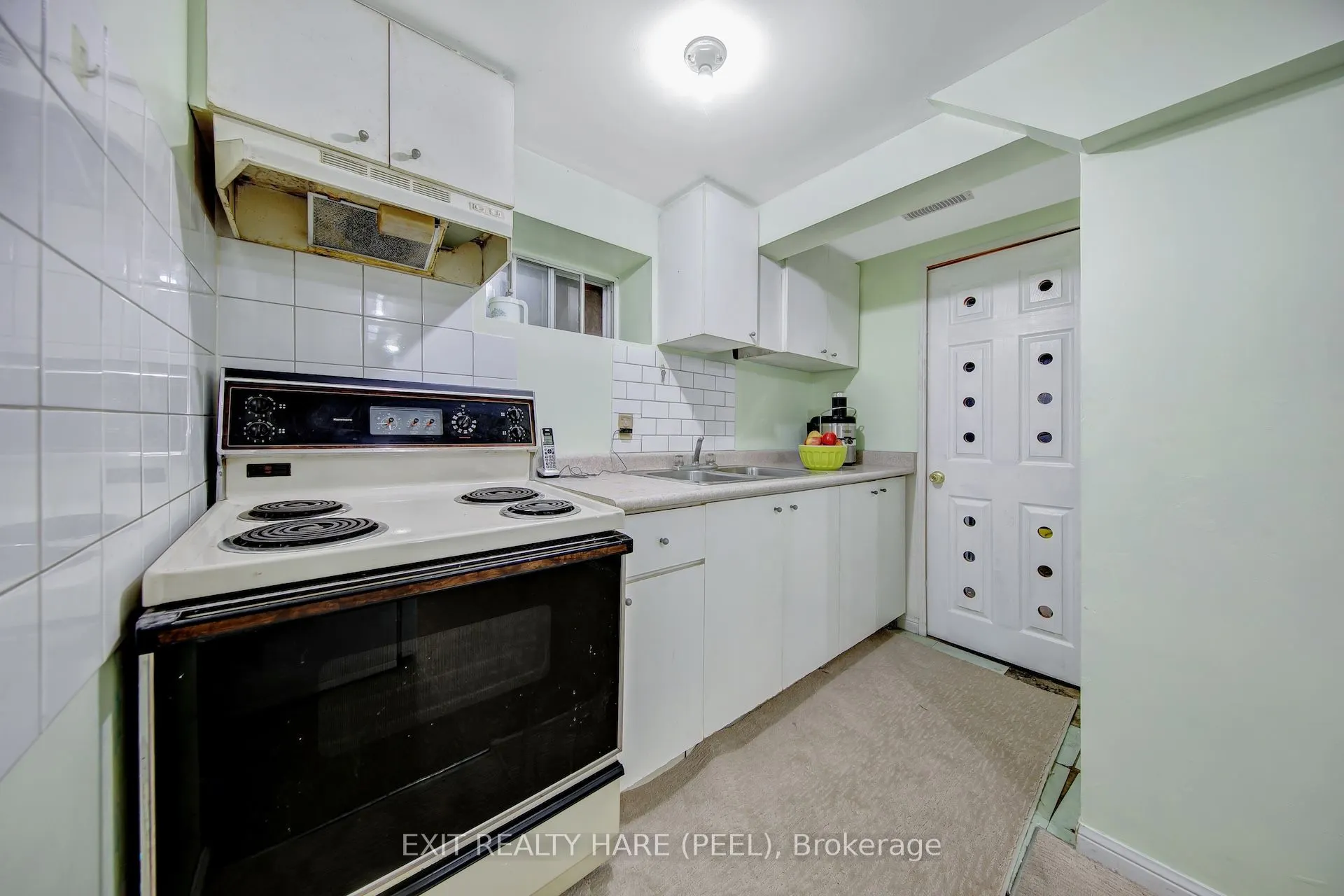 6 Earnscliffe Gate N
