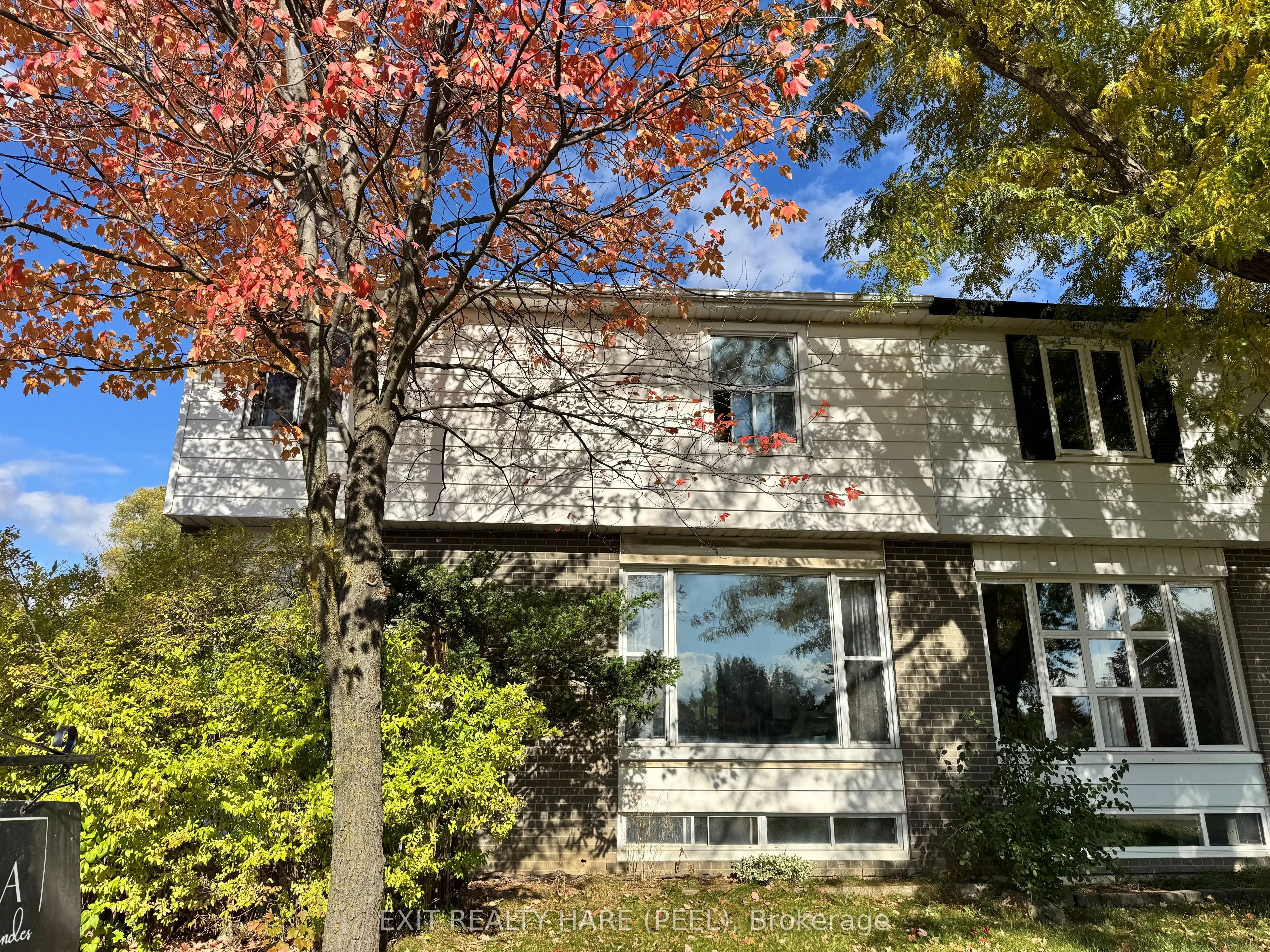 6 Earnscliffe Gate N