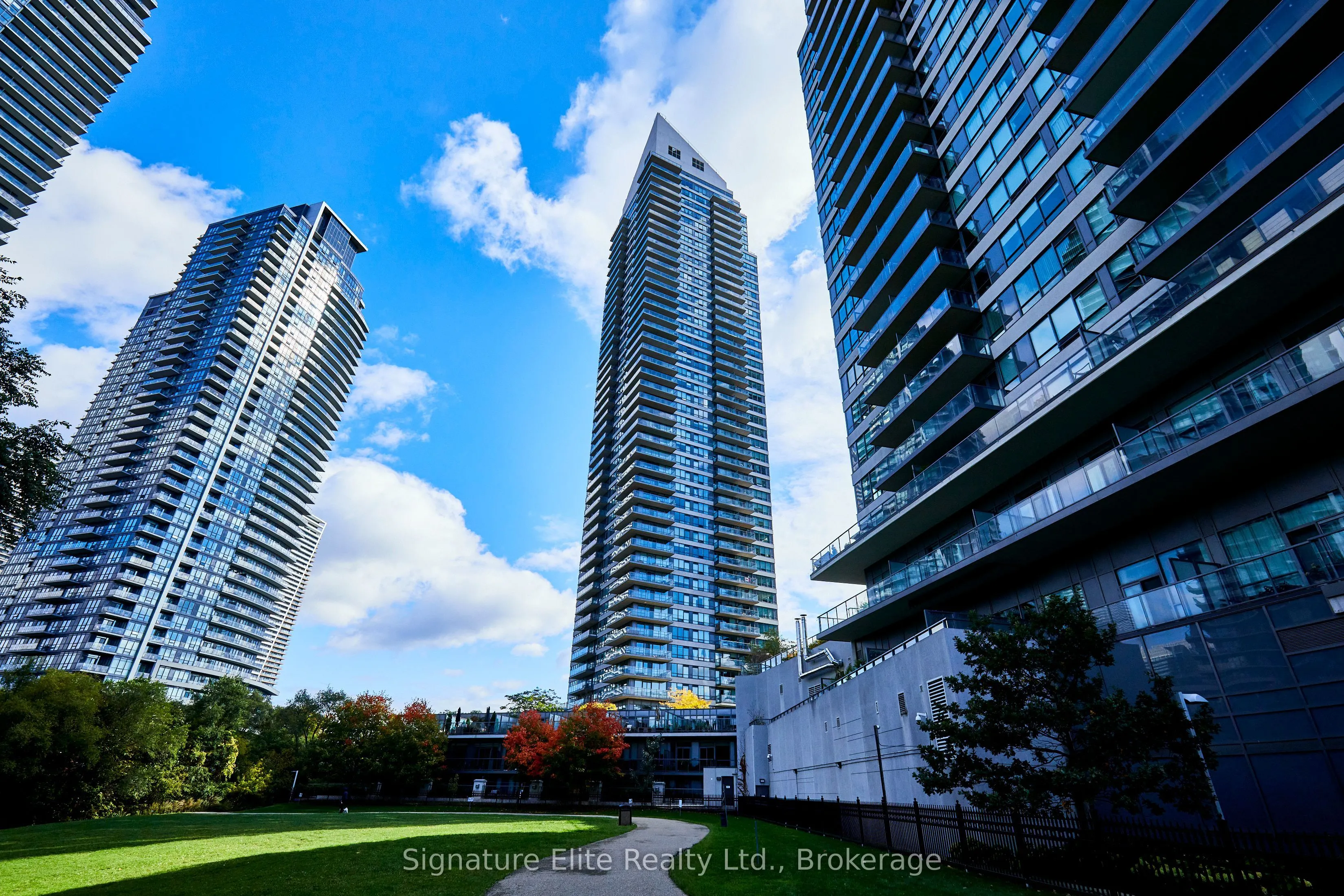 2240 Lake Shore Boulevard W, #1206