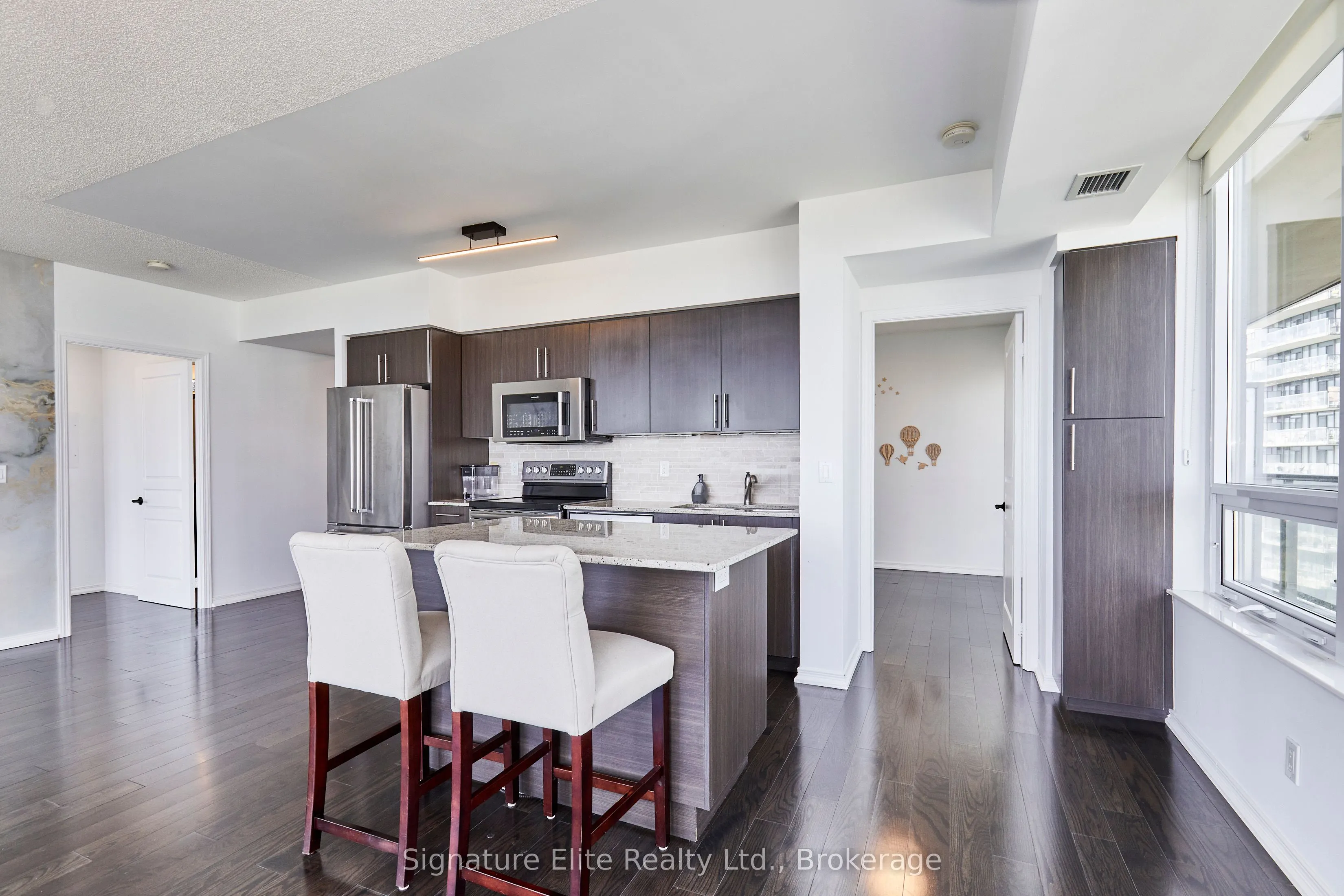 2240 Lake Shore Boulevard W, #1206
