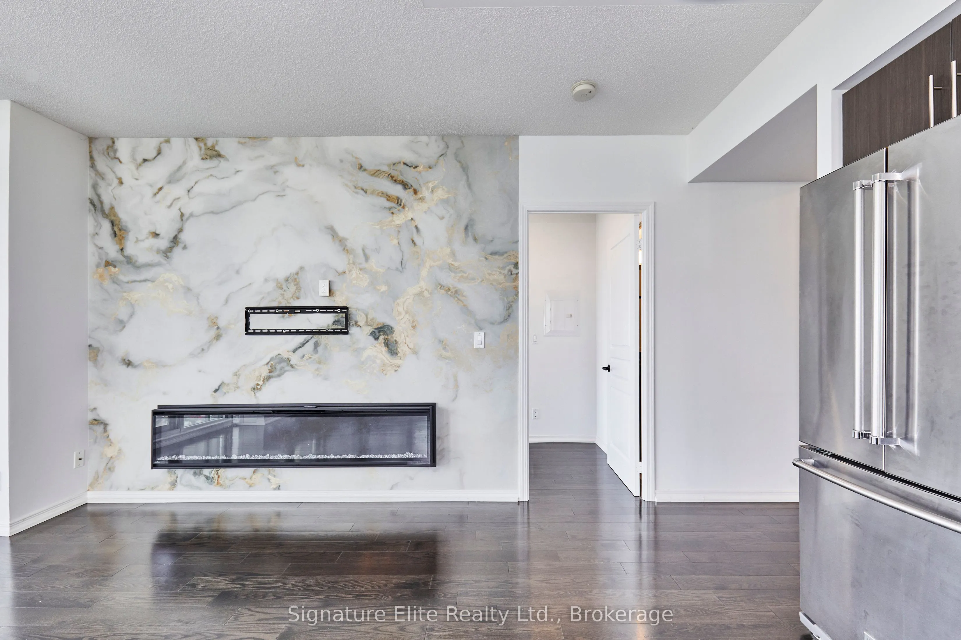 2240 Lake Shore Boulevard W, #1206