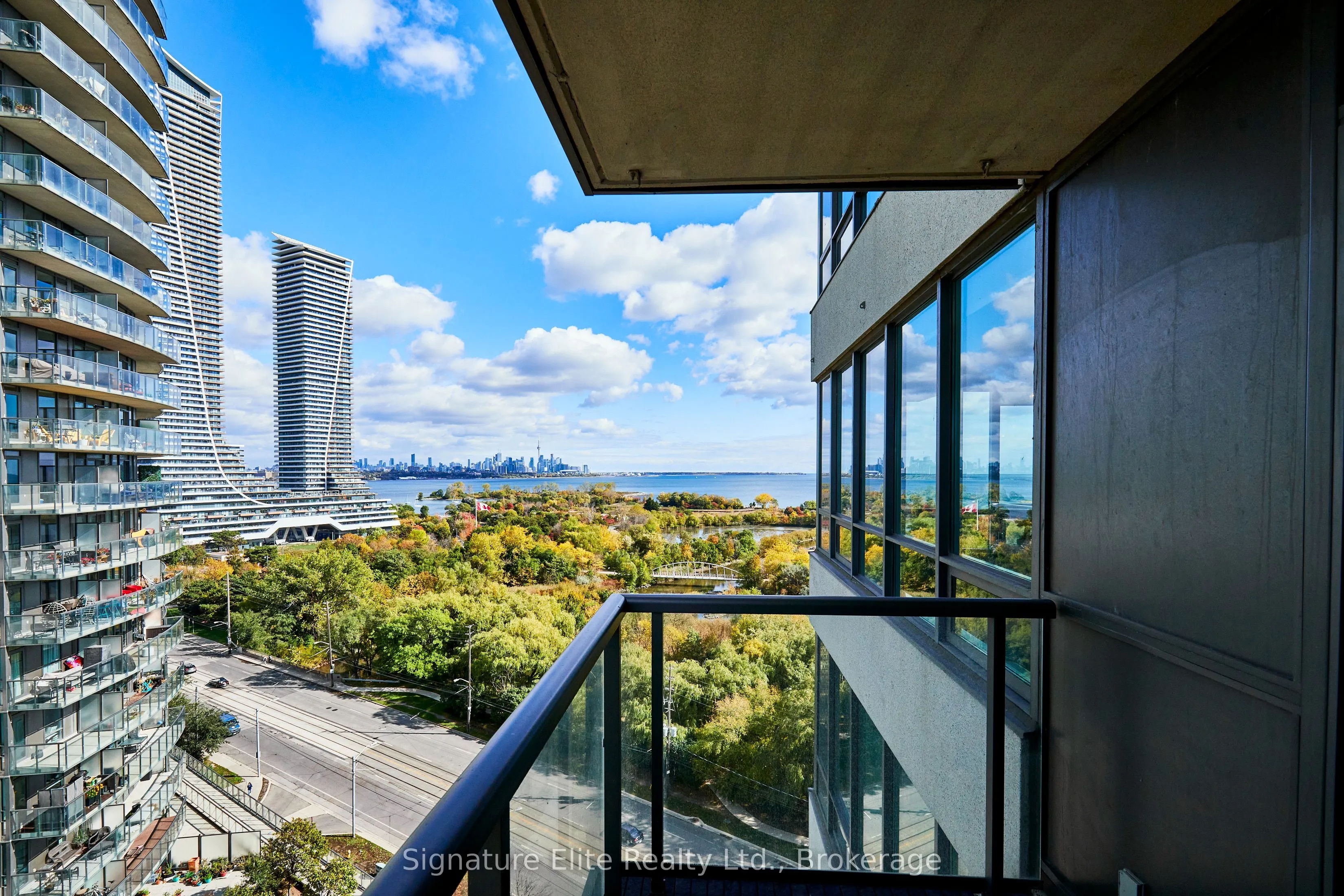 2240 Lake Shore Boulevard W, #1206
