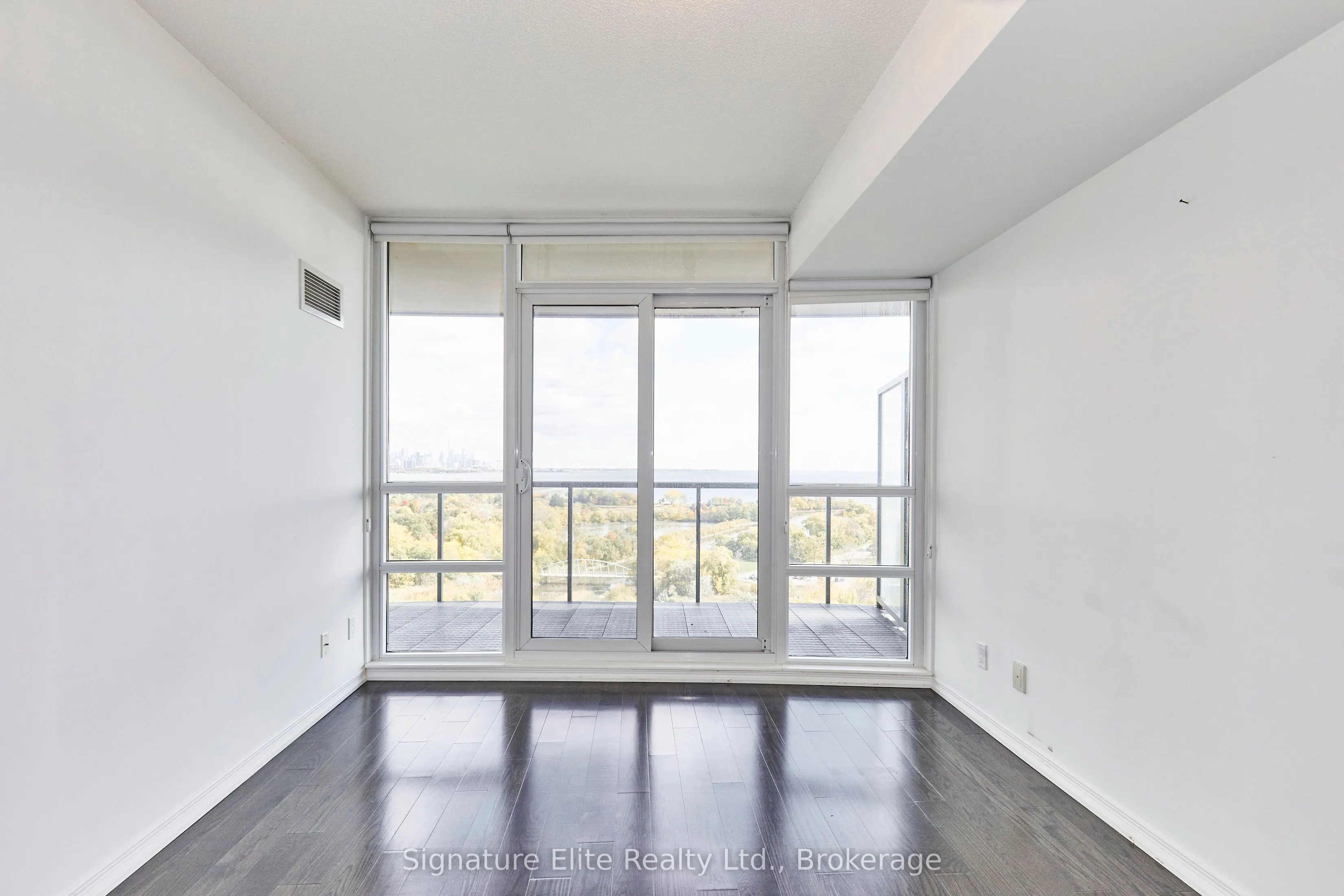 2240 Lake Shore Boulevard W, #1206