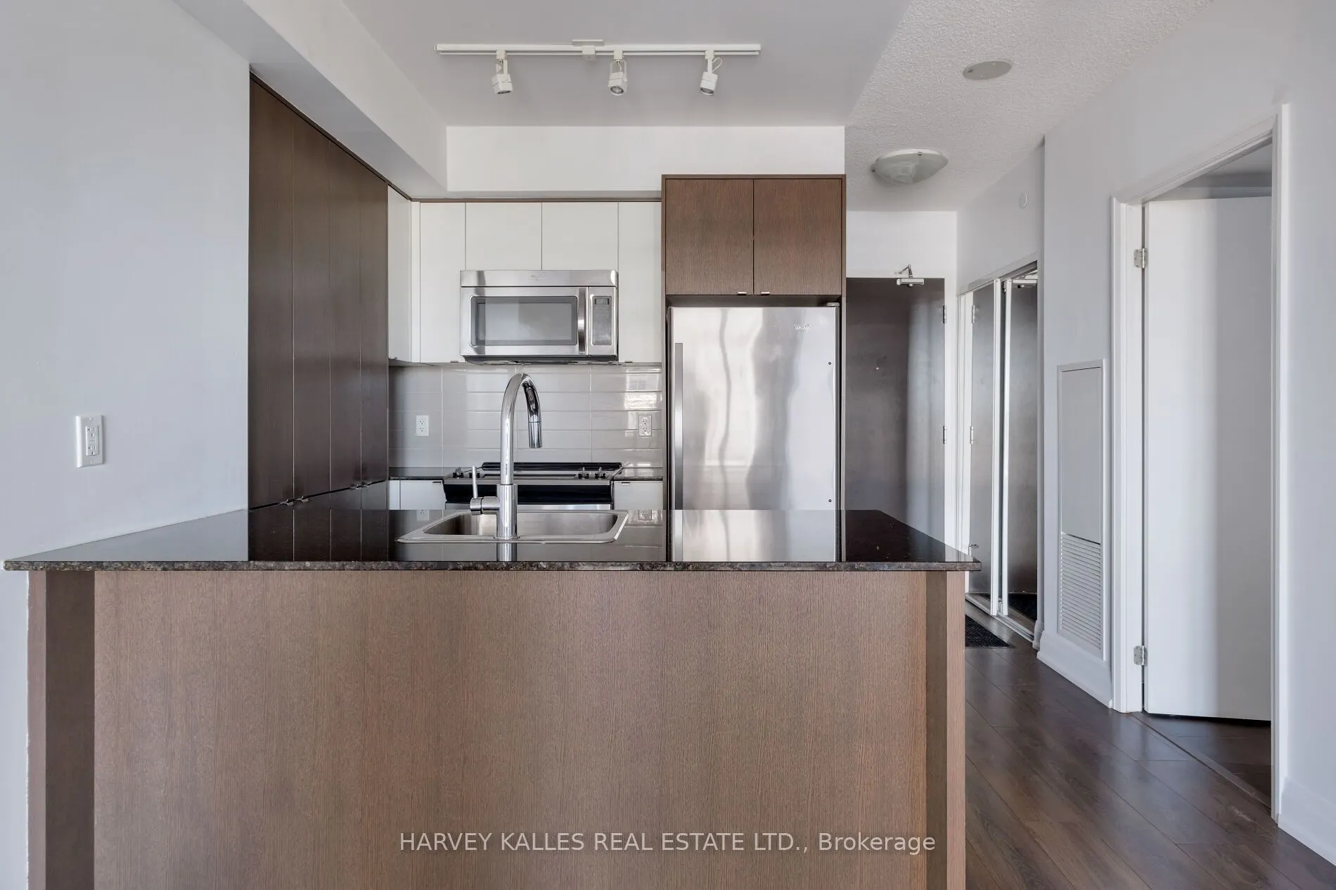 9 Valhalla Inn Road, #1208