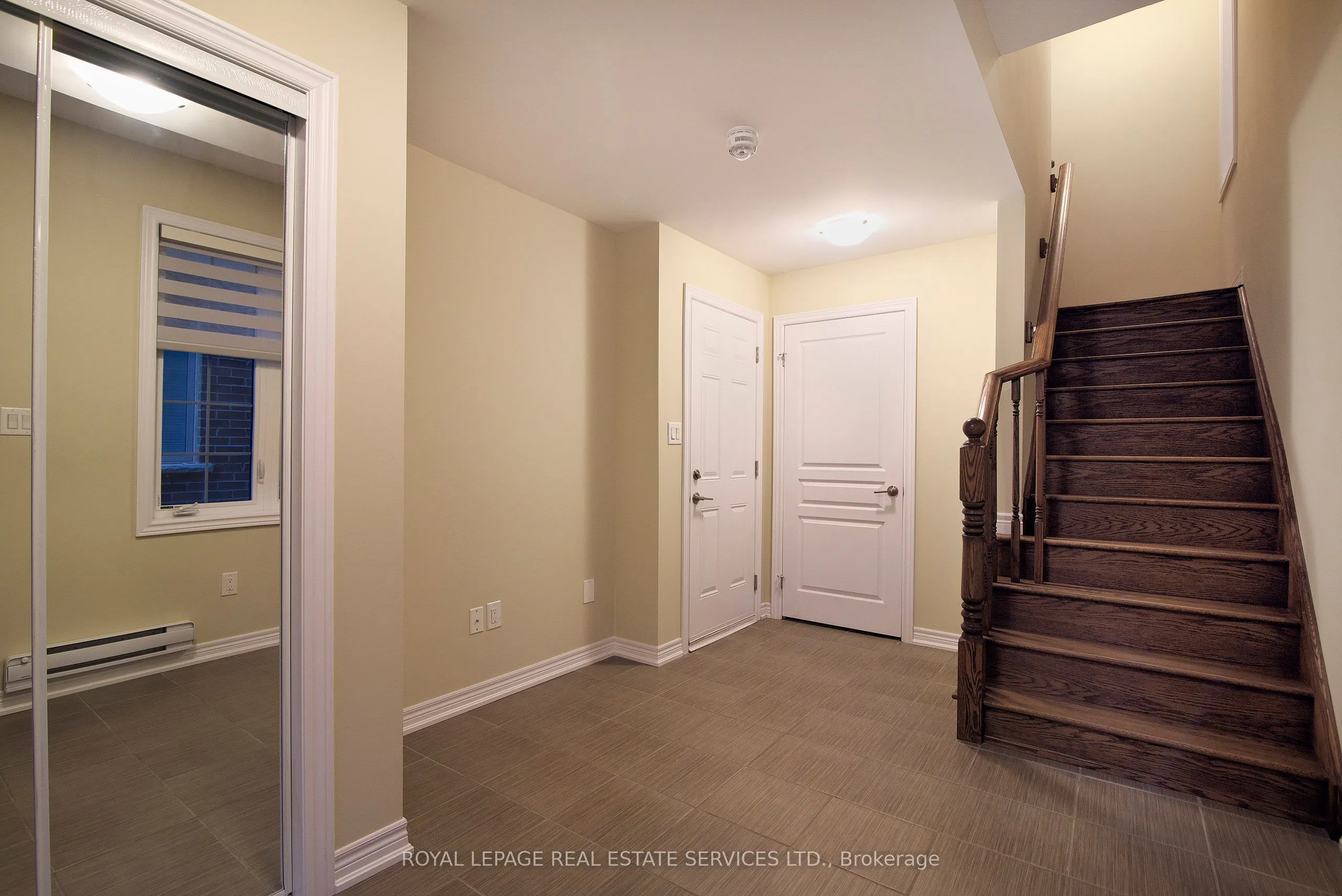 387 Alderwood Common