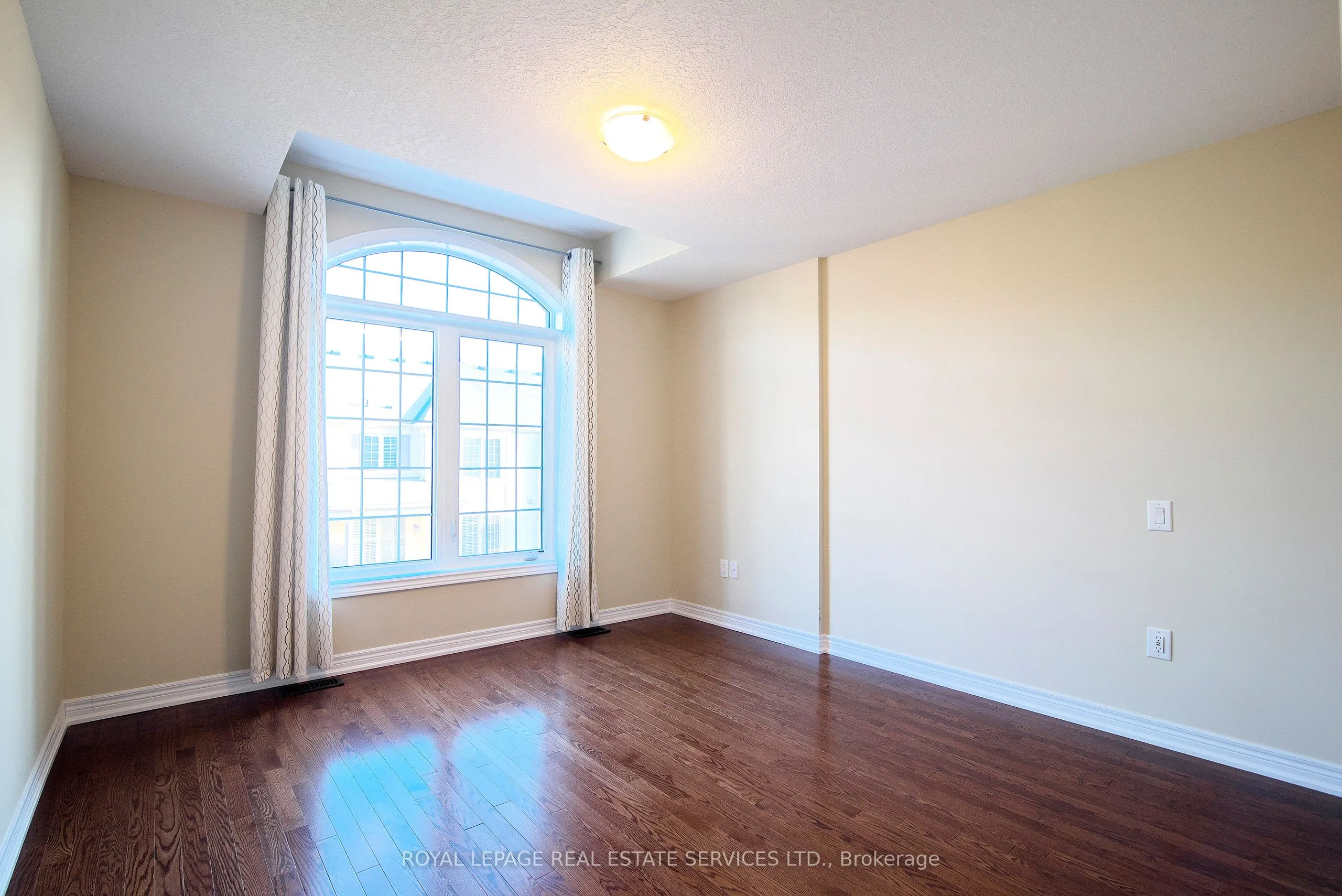 387 Alderwood Common