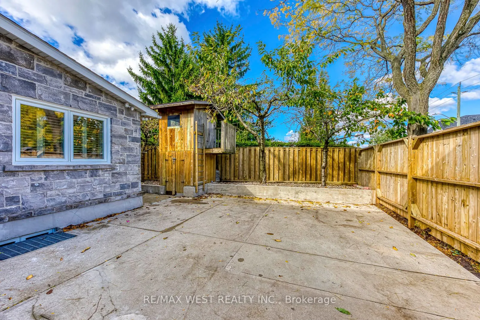 1397 Helen Court